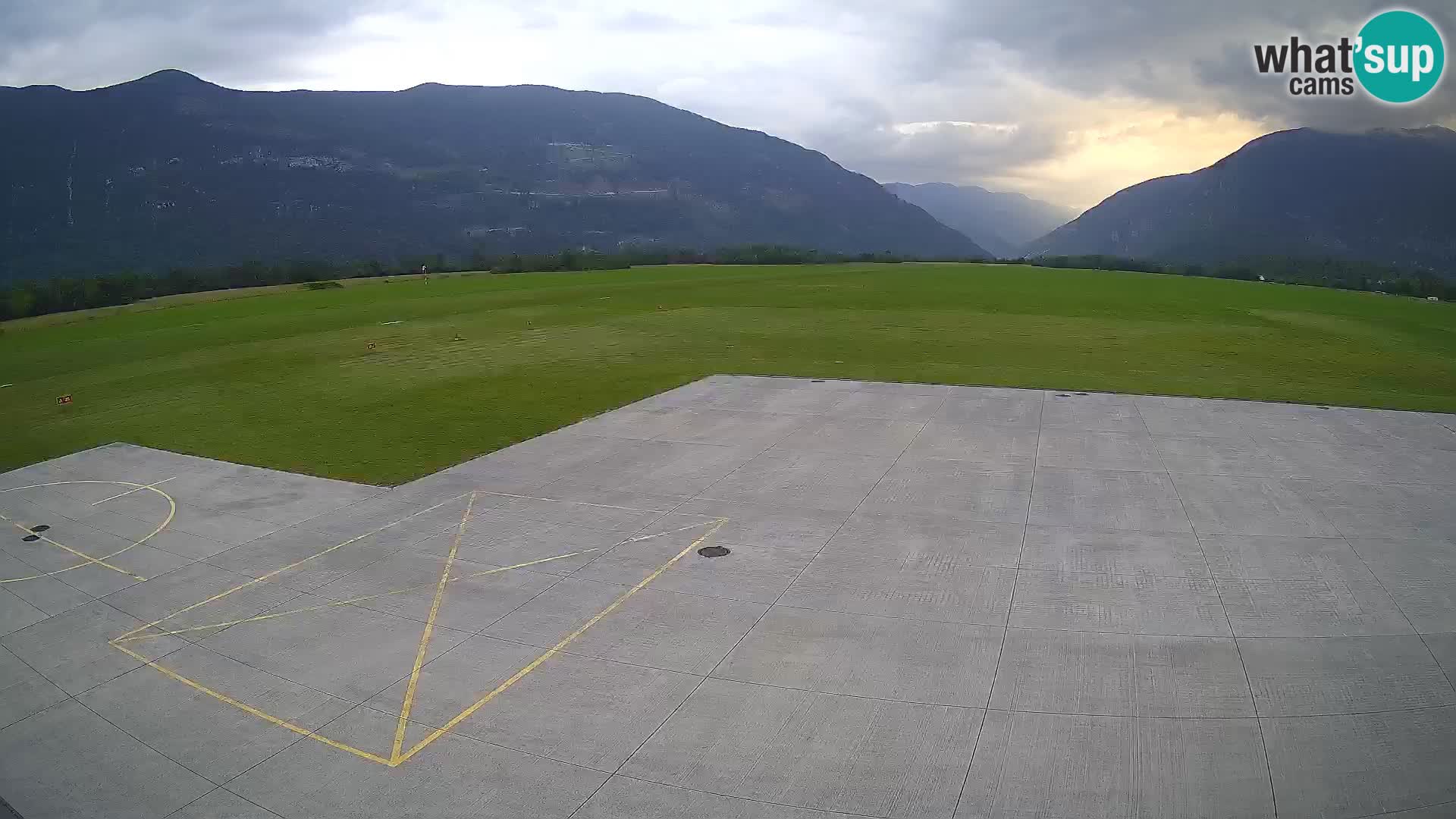 Bovec airport webcam – Skydive Bovec