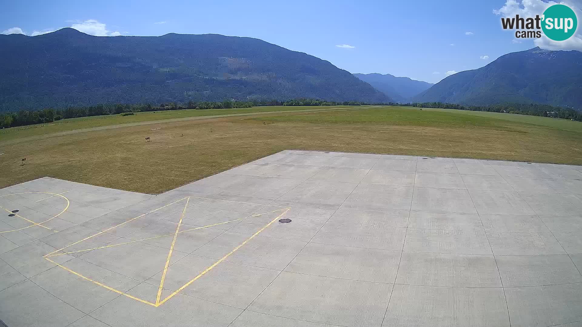 Bovec airport webcam – Skydive Bovec