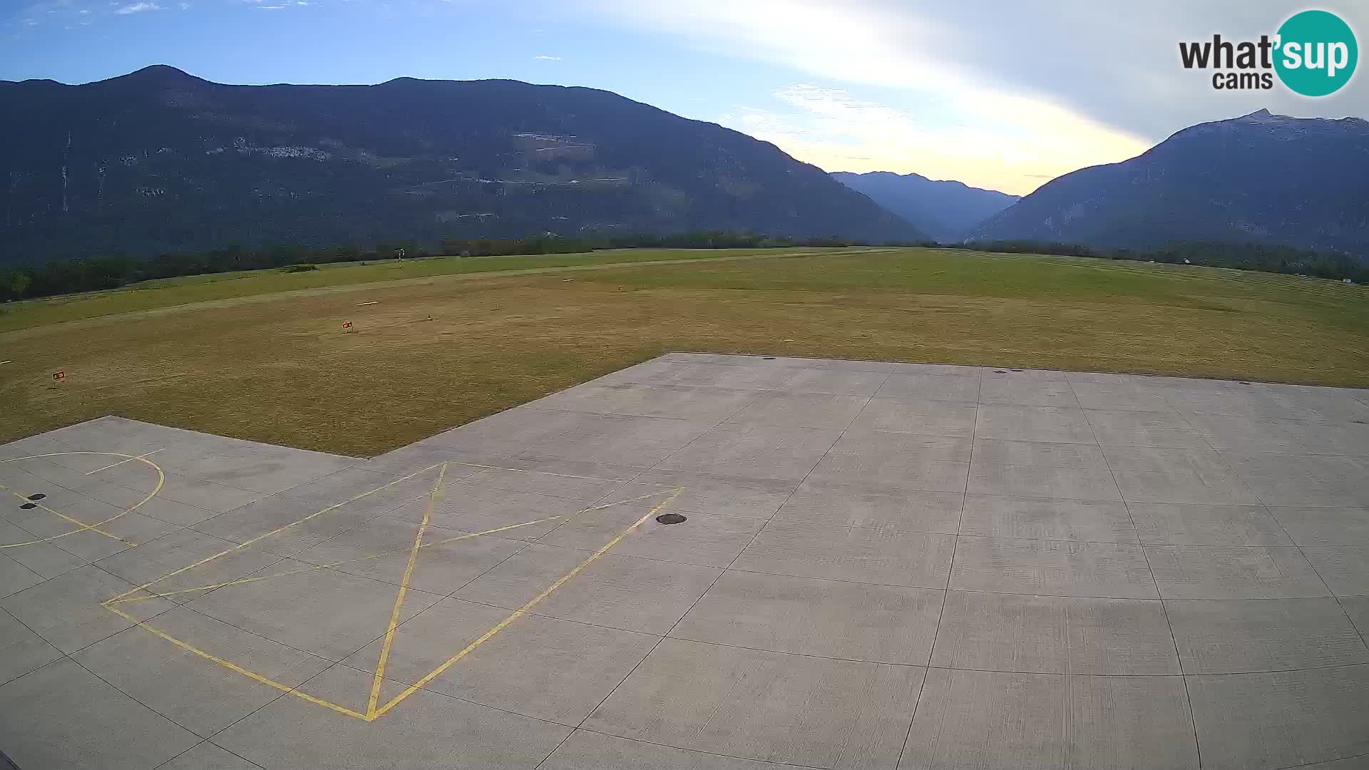 Web kamera zračne luke Bovec – Skydive Bovec