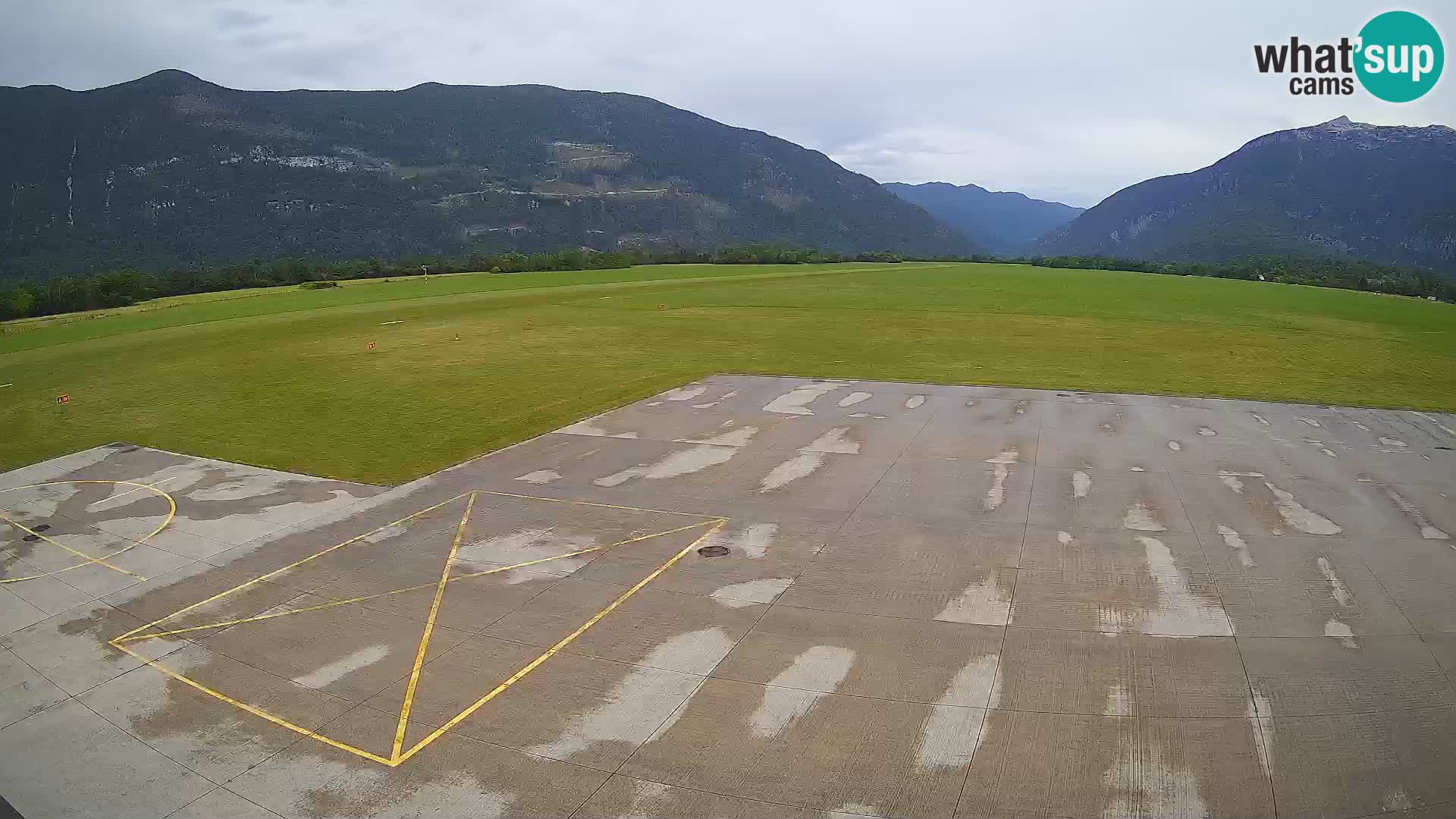Web kamera zračne luke Bovec – Skydive Bovec