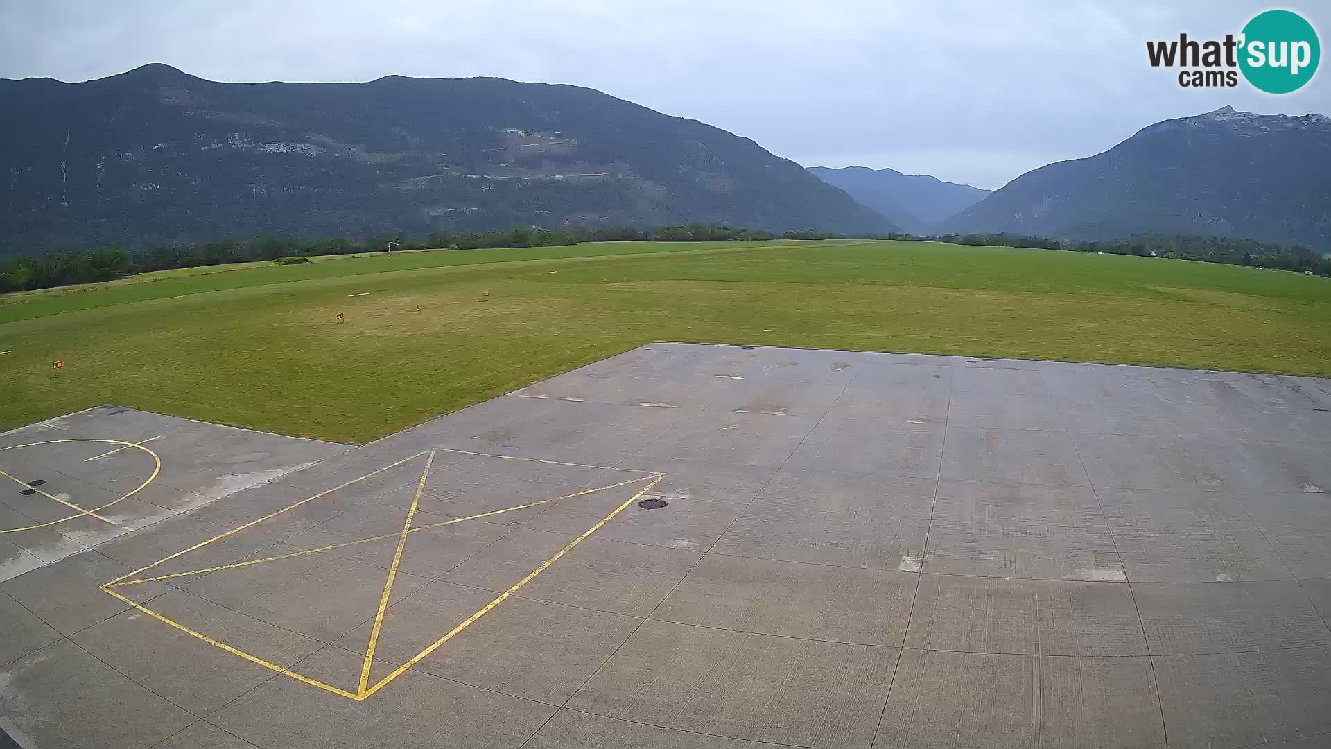 Bovec spletna kamera letališče – Skydive Bovec
