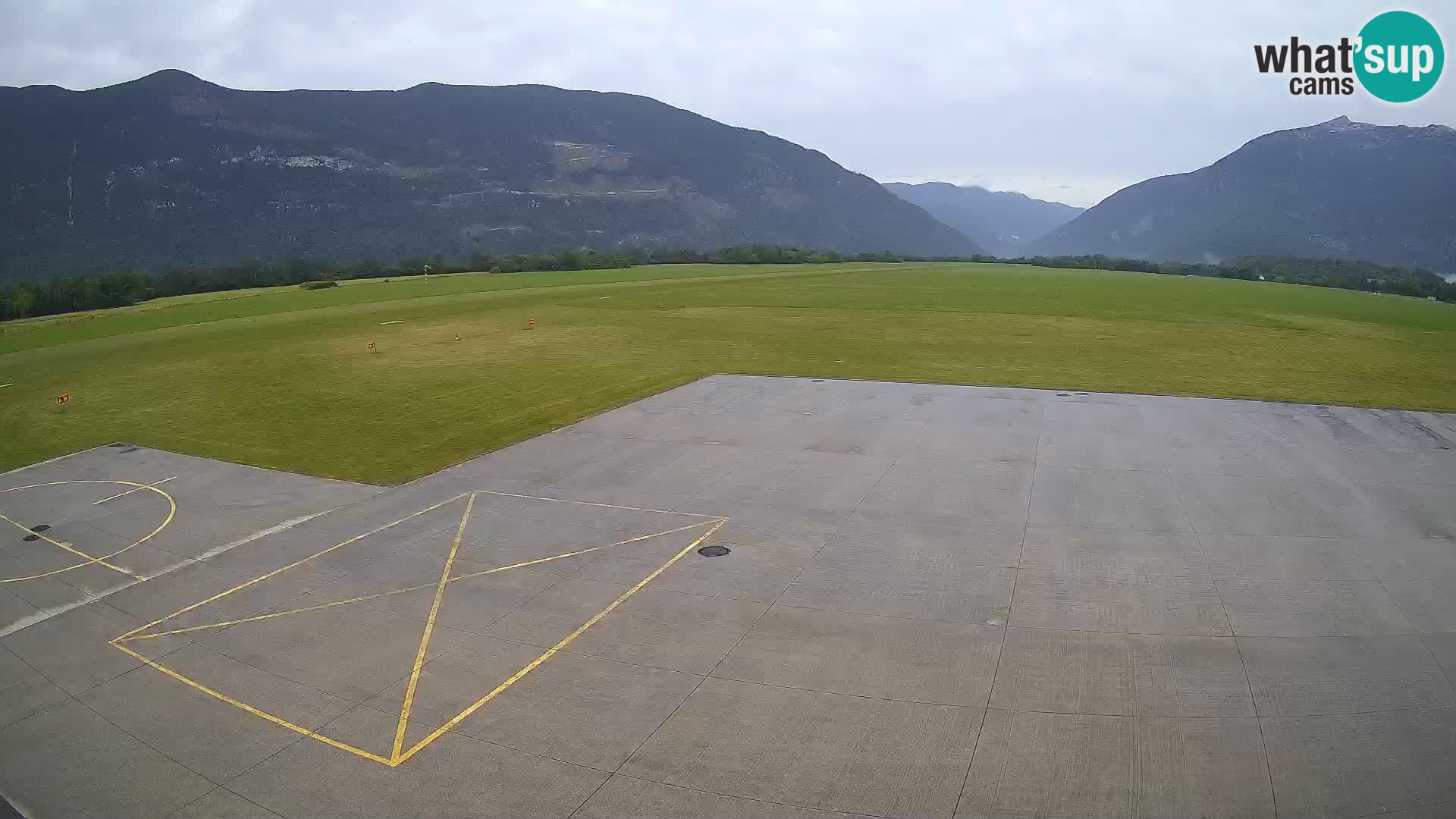 Bovec spletna kamera letališče – Skydive Bovec