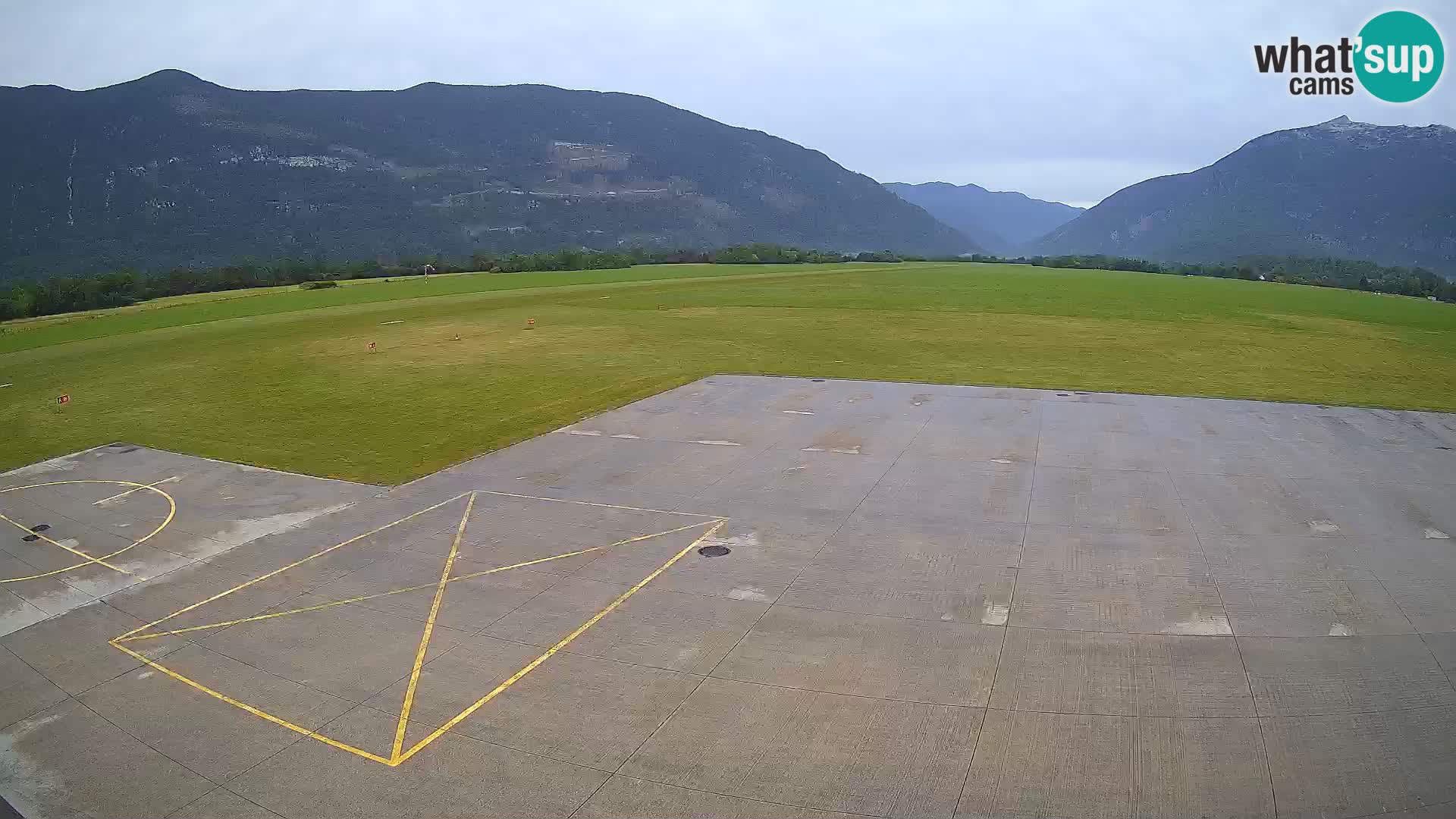 Bovec spletna kamera letališče – Skydive Bovec