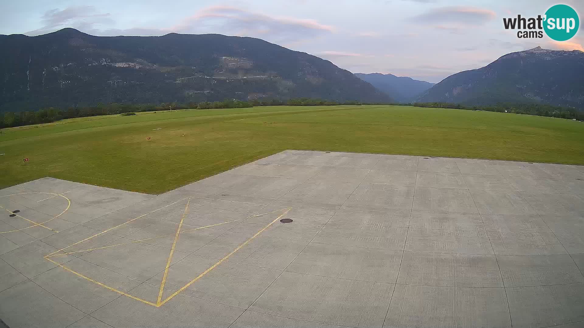 Web kamera zračne luke Bovec – Skydive Bovec