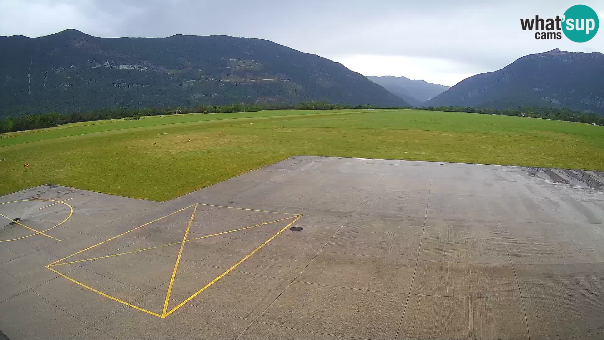 Bovec spletna kamera letališče – Skydive Bovec