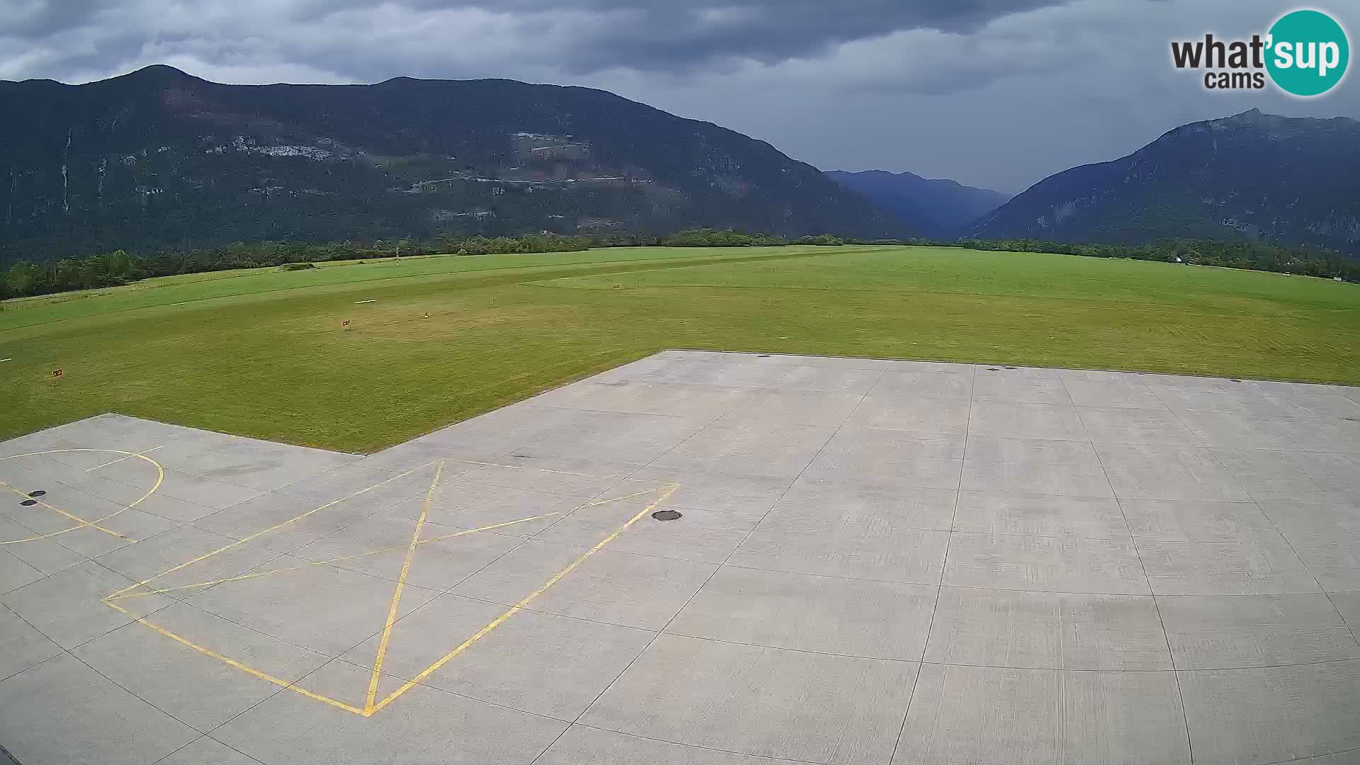 Web kamera zračne luke Bovec – Skydive Bovec