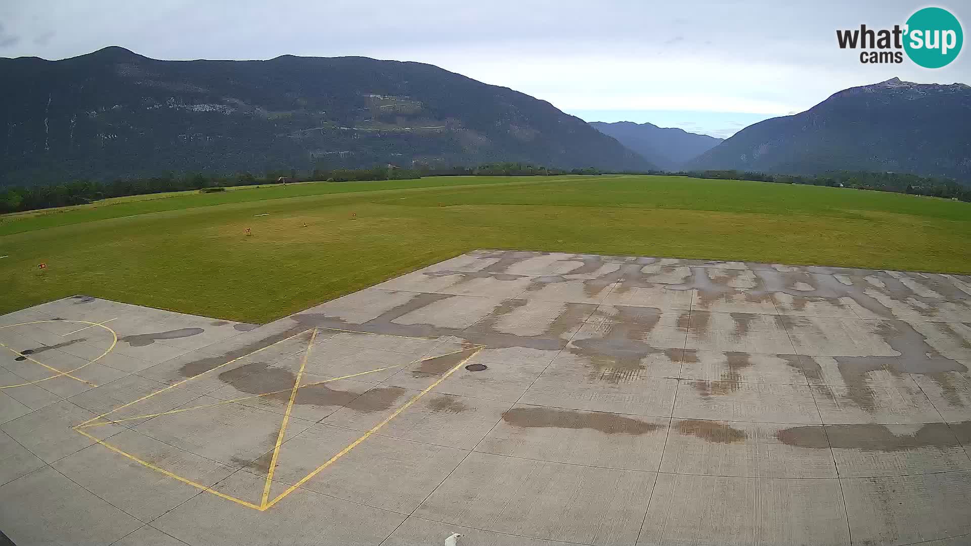 Web kamera zračne luke Bovec – Skydive Bovec