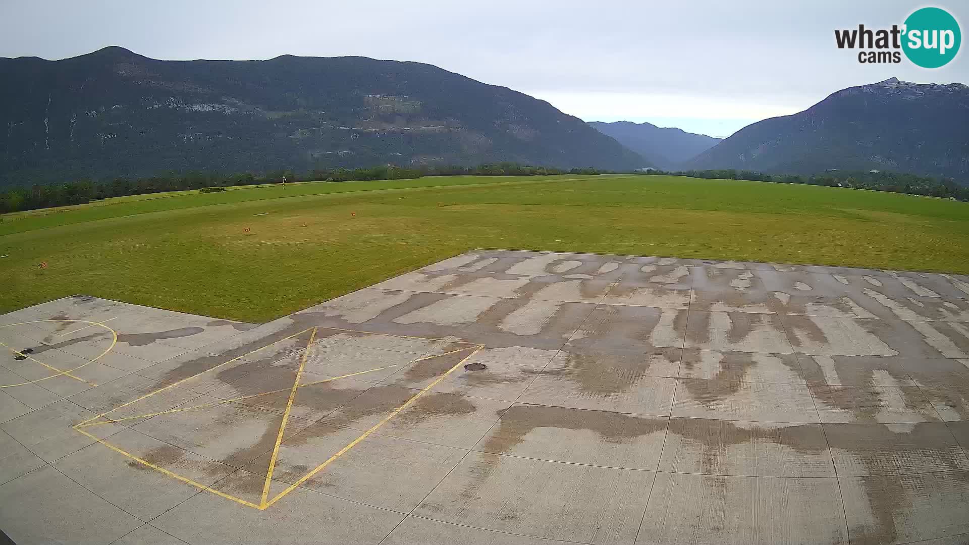 Web kamera zračne luke Bovec – Skydive Bovec