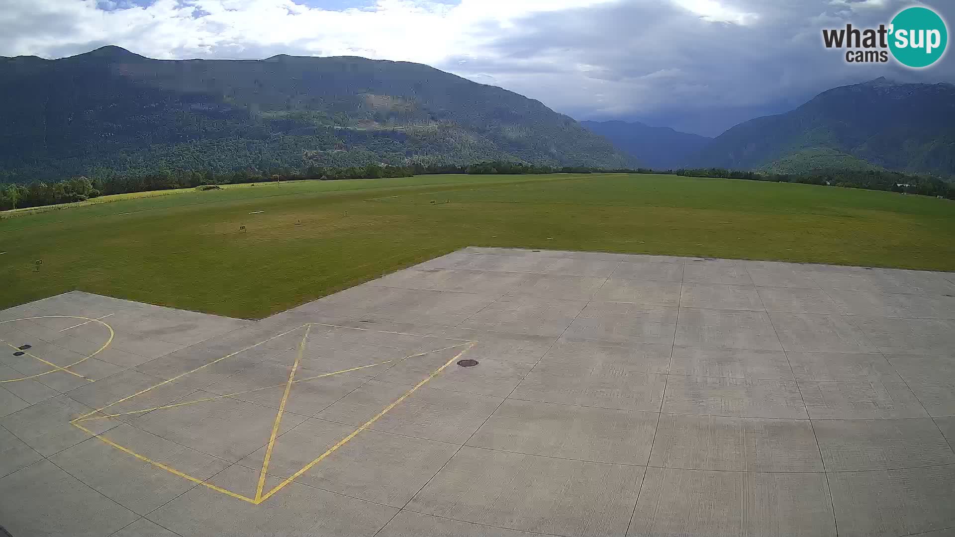 Webcam de l’aéroport de Bovec – Skydive Bovec