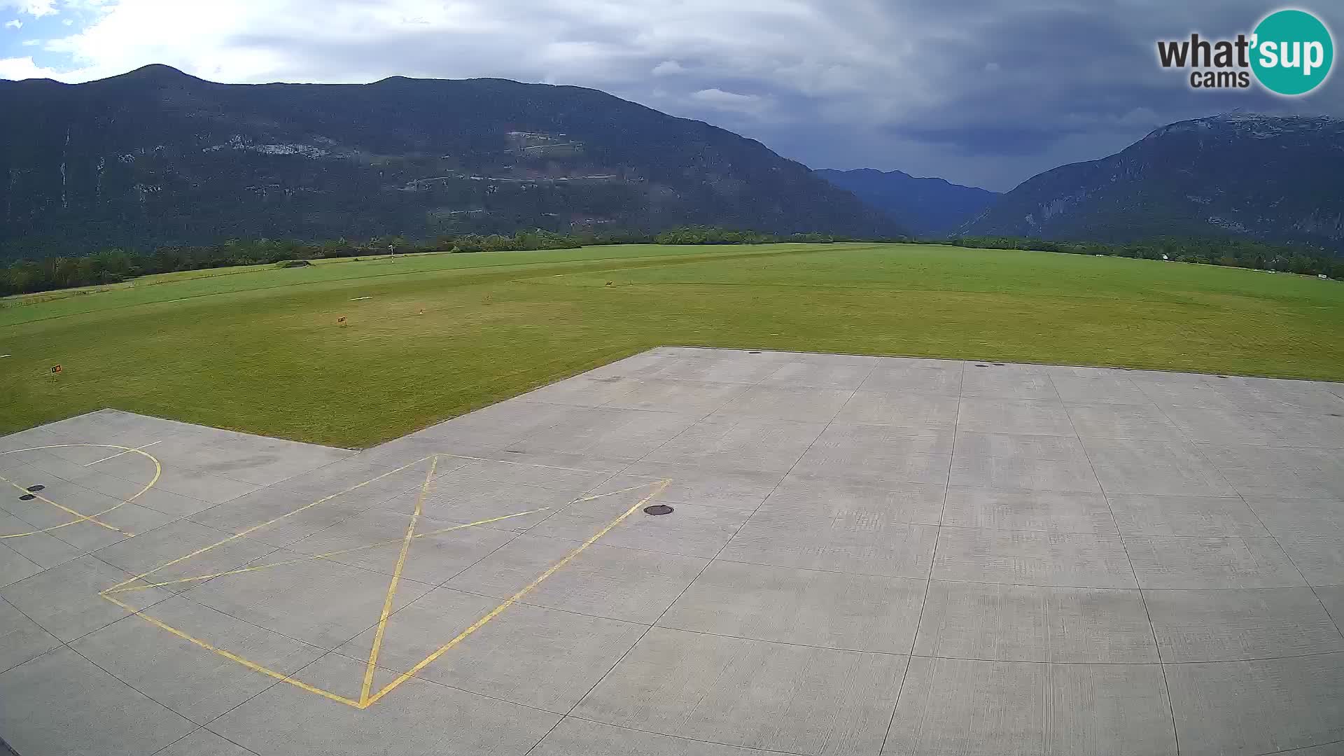 Cámara web del aeropuerto de Bovec – Skydive Bovec