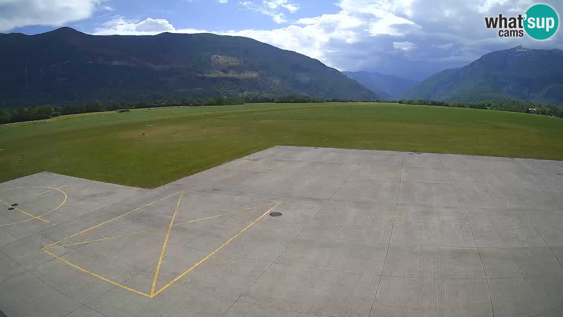 Bovec spletna kamera letališče – Skydive Bovec