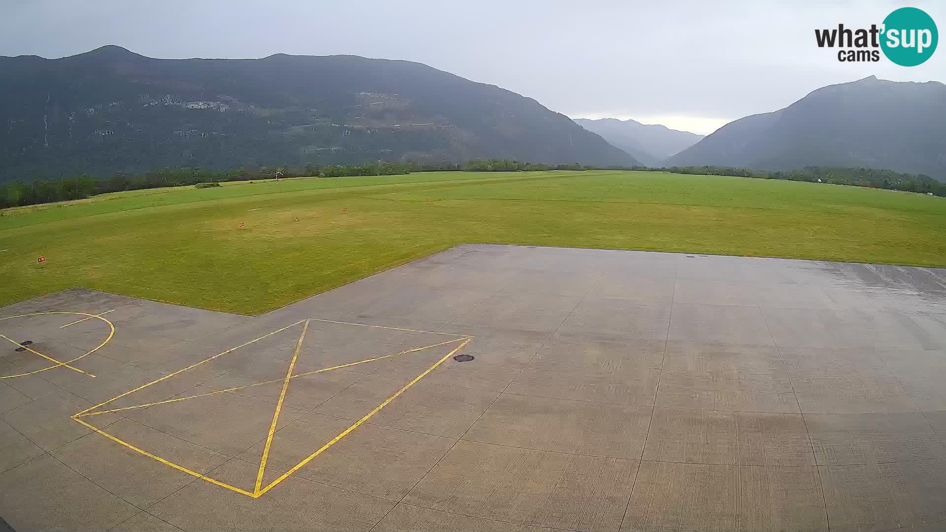 Web kamera zračne luke Bovec – Skydive Bovec