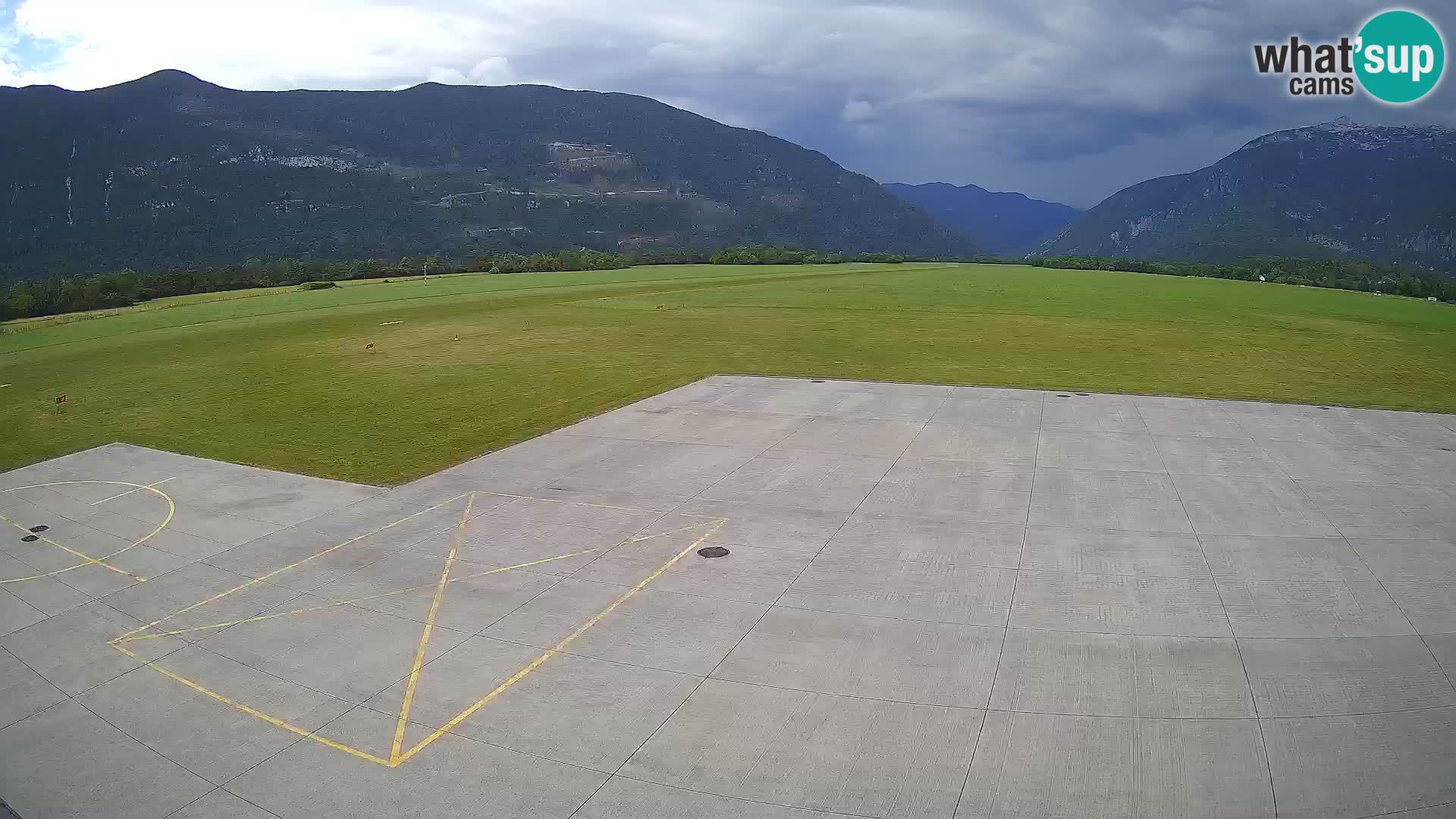Web kamera zračne luke Bovec – Skydive Bovec