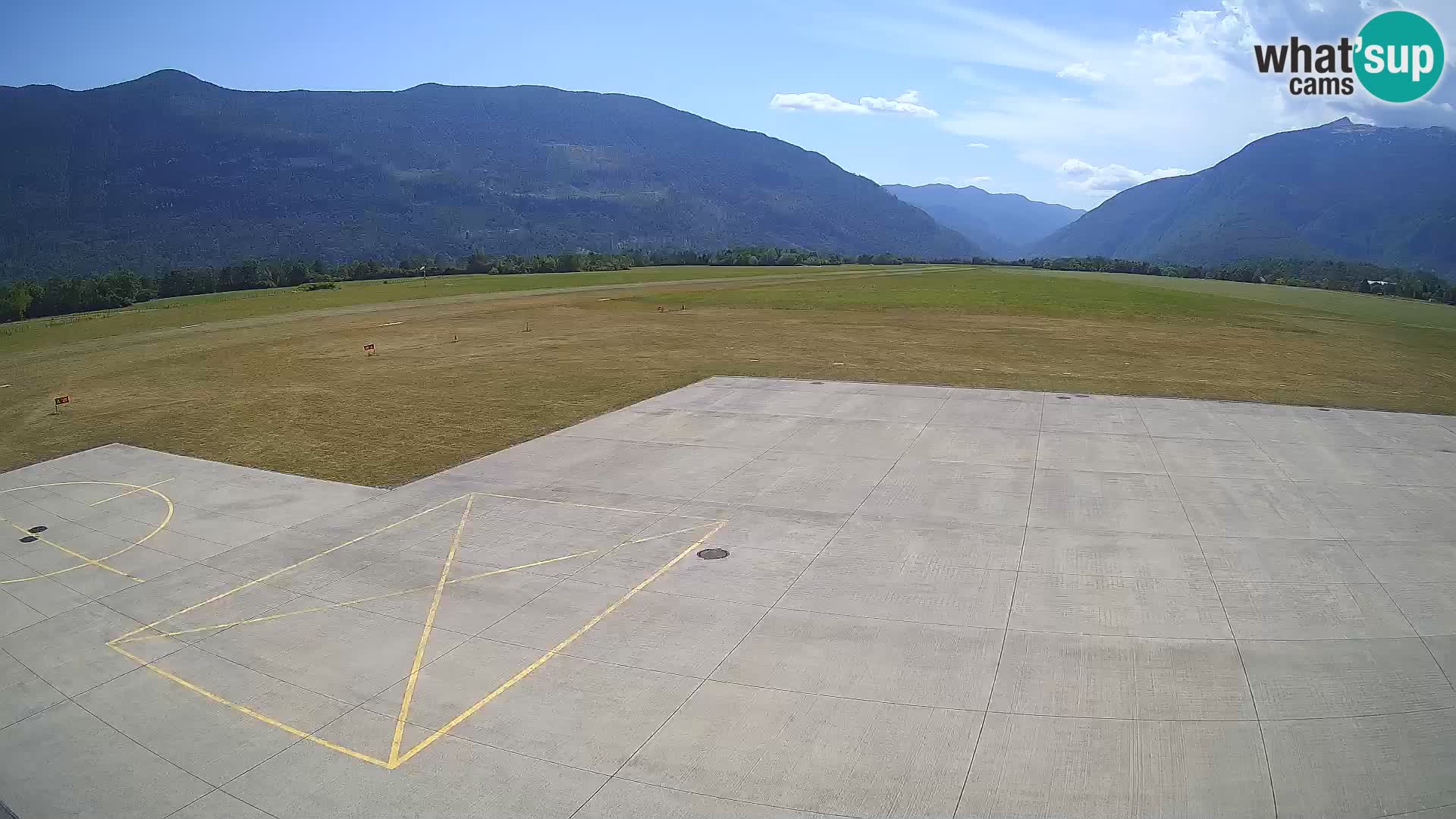 Bovec airport webcam – Skydive Bovec