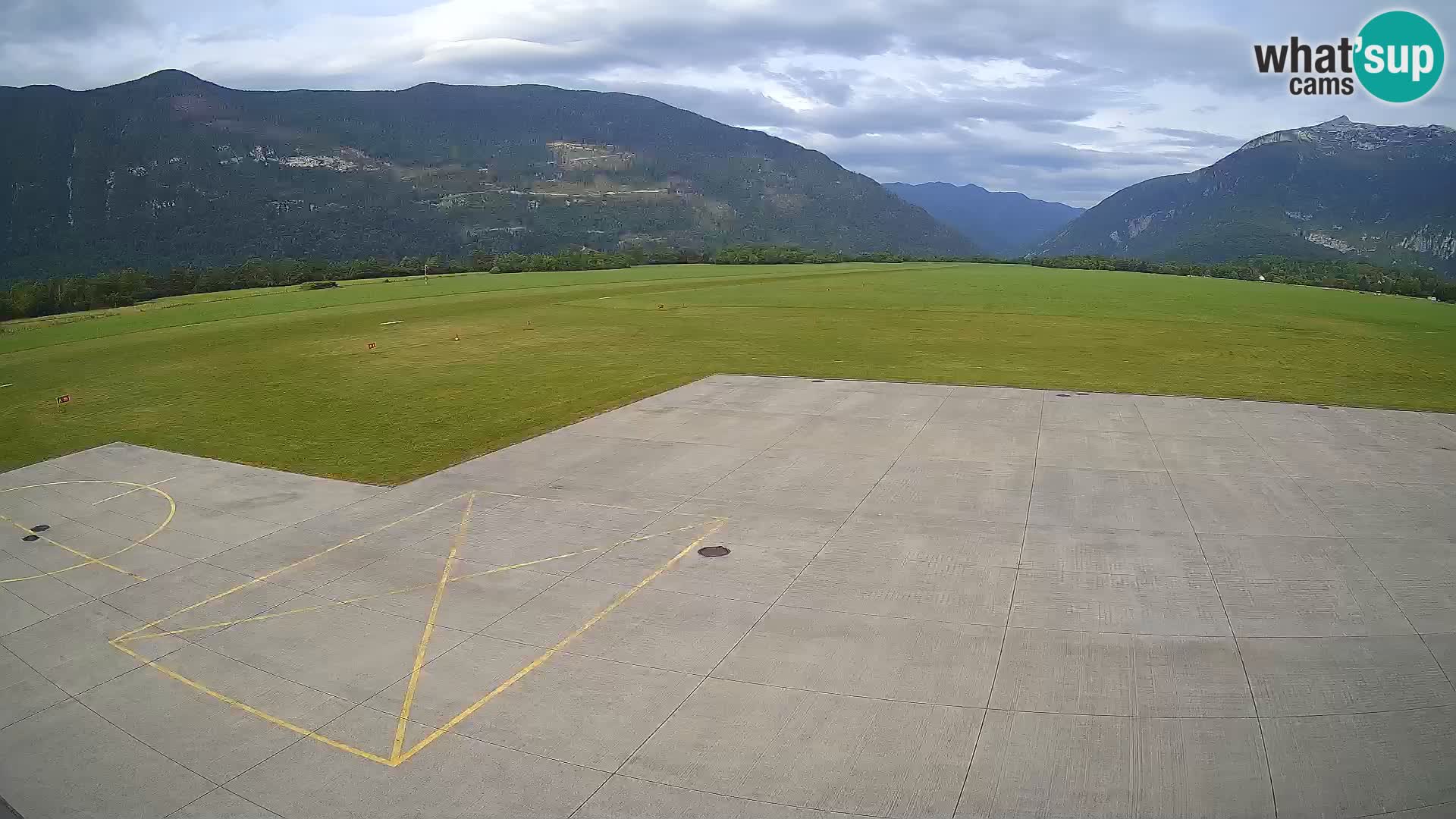 Web kamera zračne luke Bovec – Skydive Bovec