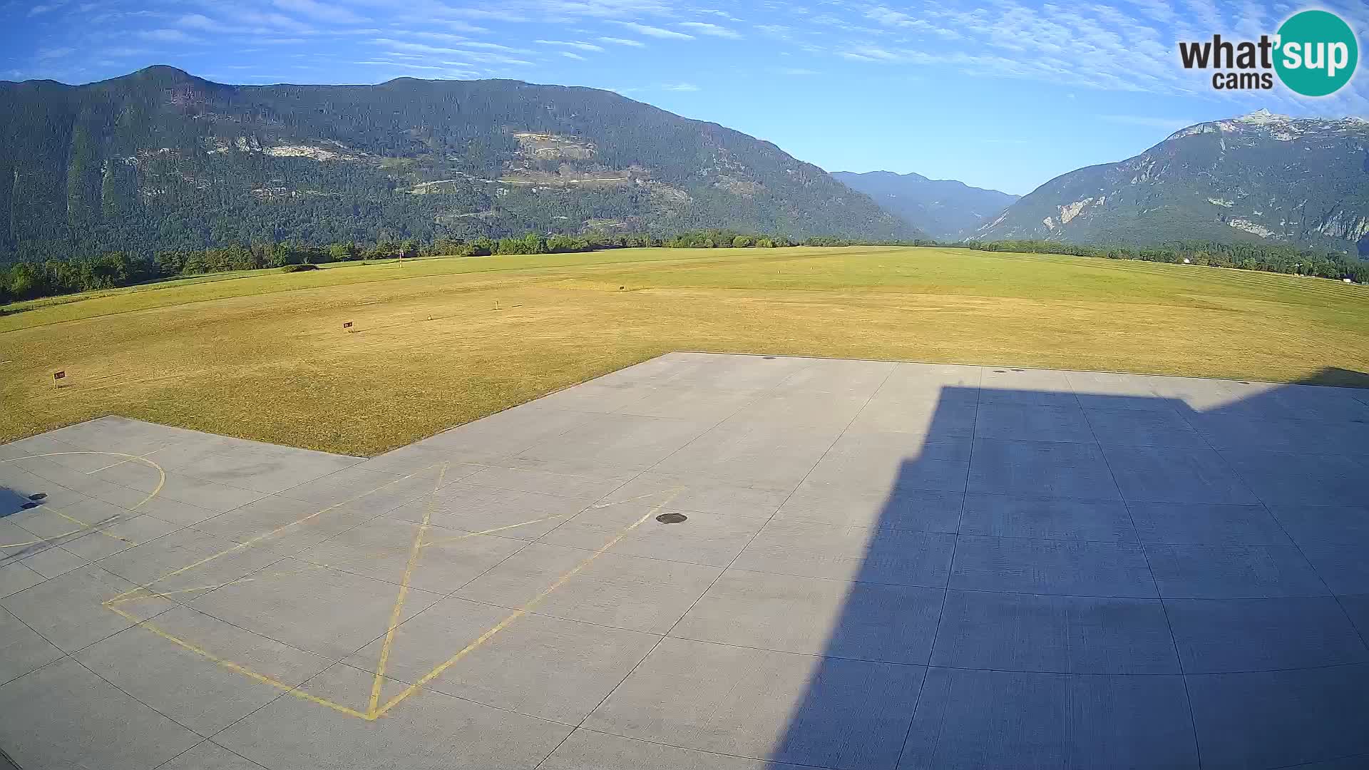 Bovec spletna kamera letališče – Skydive Bovec
