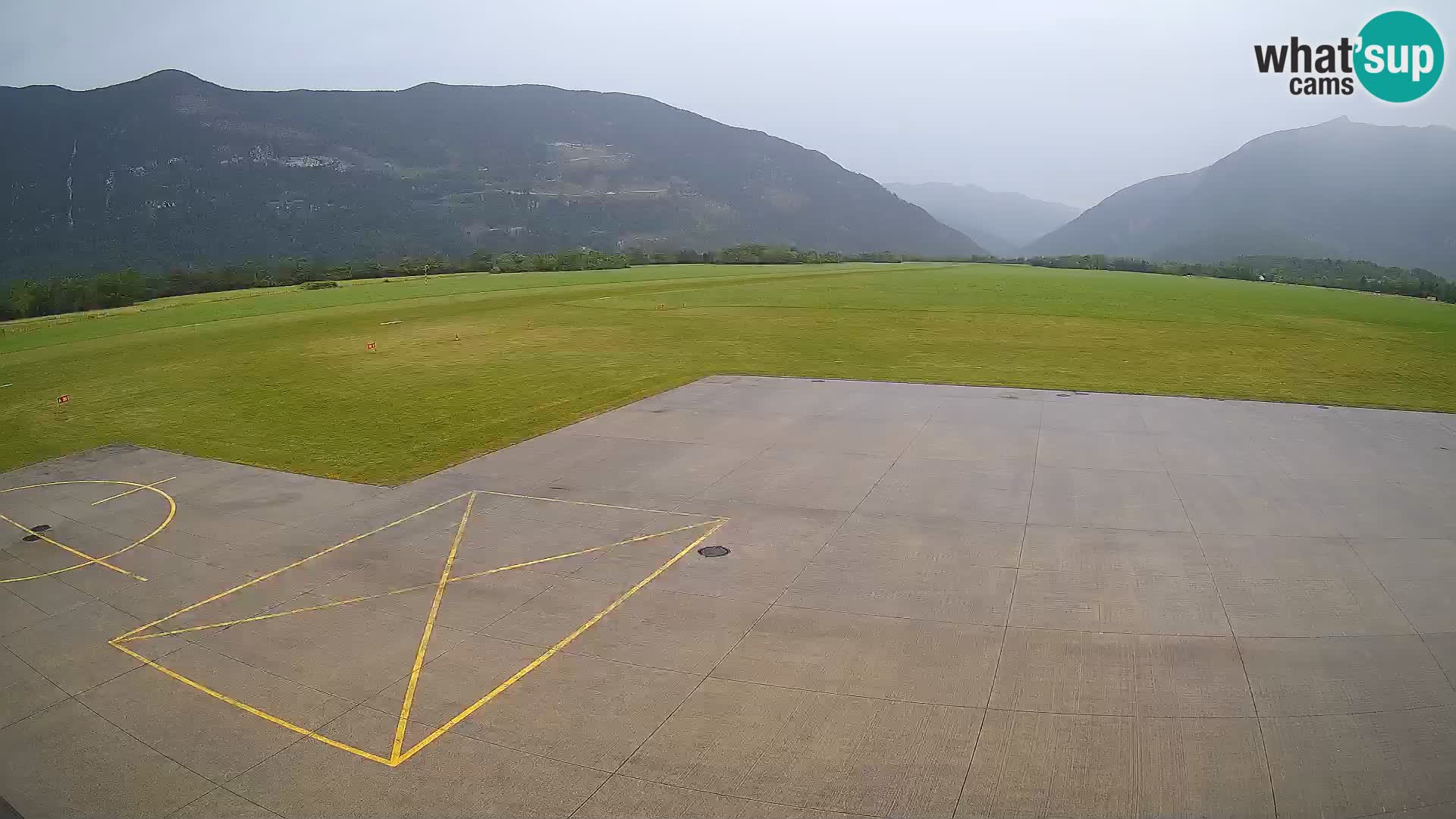 Bovec spletna kamera letališče – Skydive Bovec
