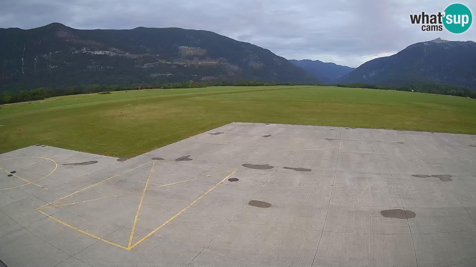 Web kamera zračne luke Bovec – Skydive Bovec