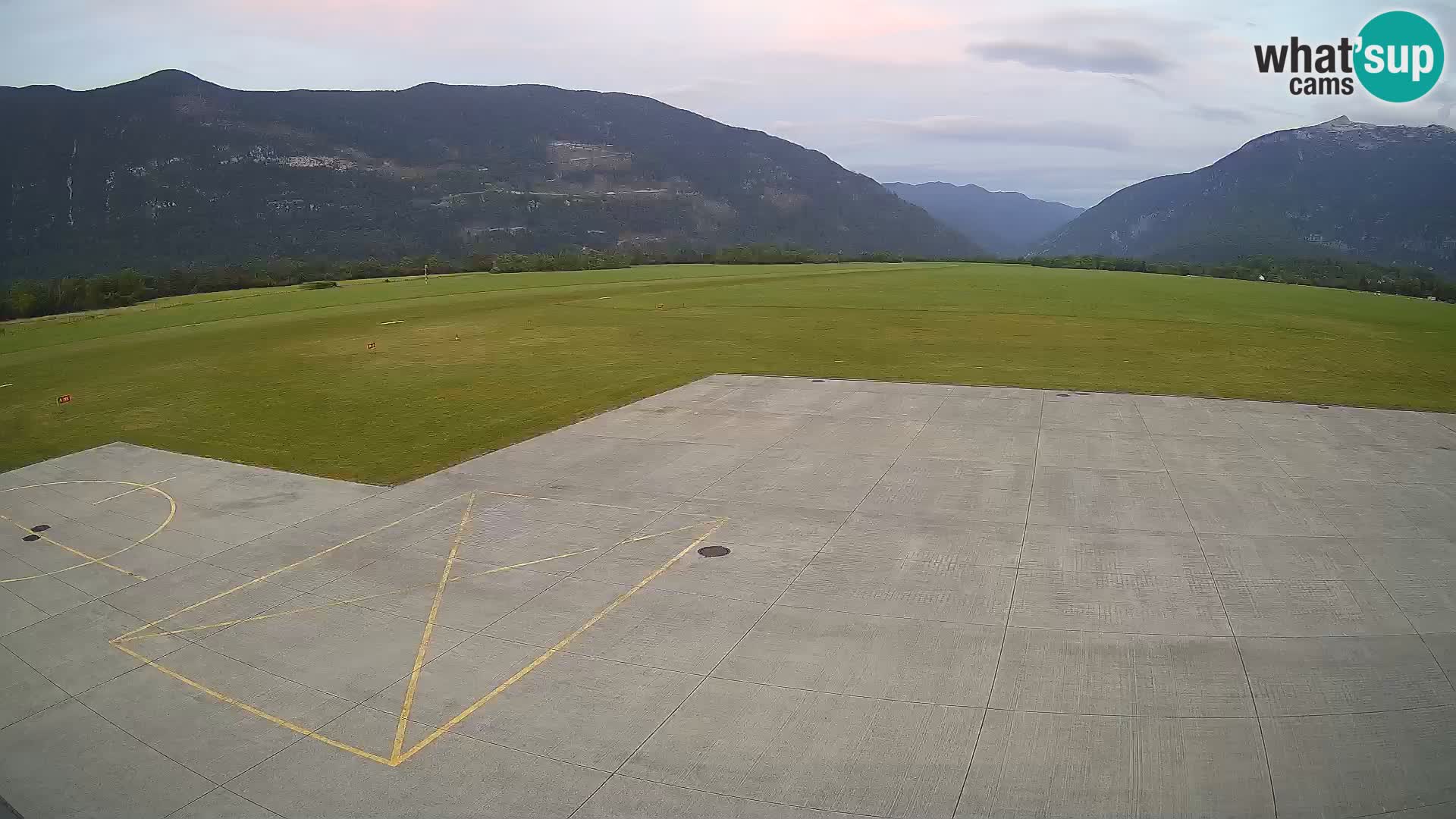 Bovec airport webcam – Skydive Bovec