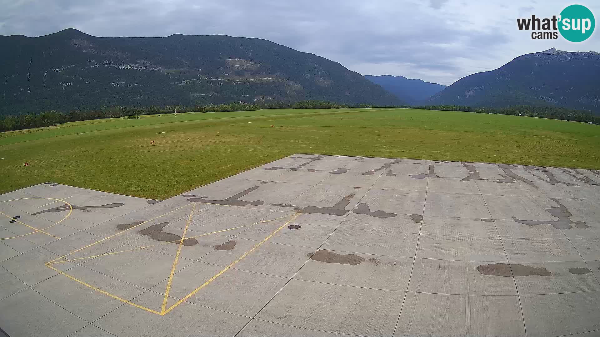 Bovec spletna kamera letališče – Skydive Bovec