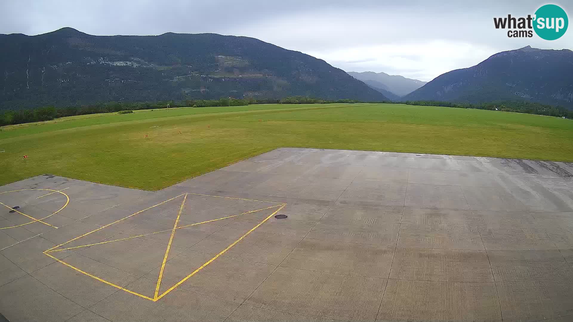 Web kamera zračne luke Bovec – Skydive Bovec