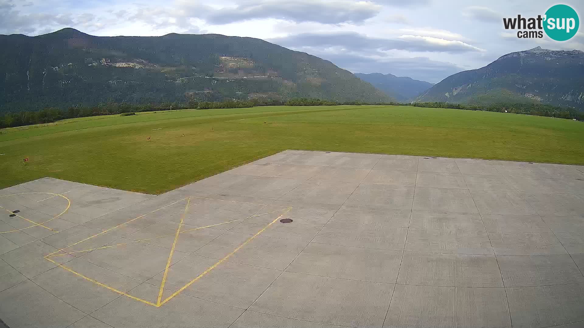 Web kamera zračne luke Bovec – Skydive Bovec
