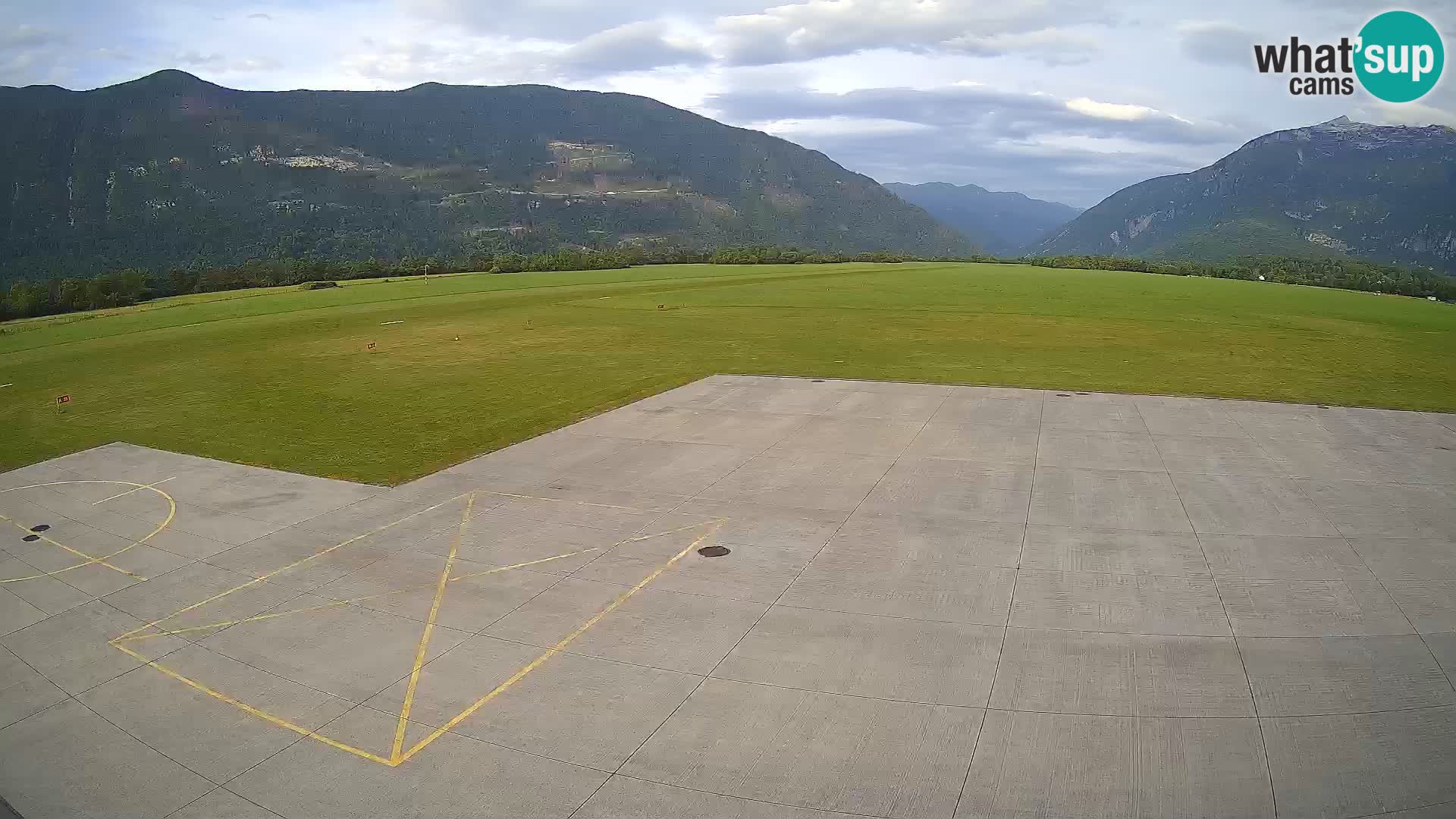 Web kamera zračne luke Bovec – Skydive Bovec