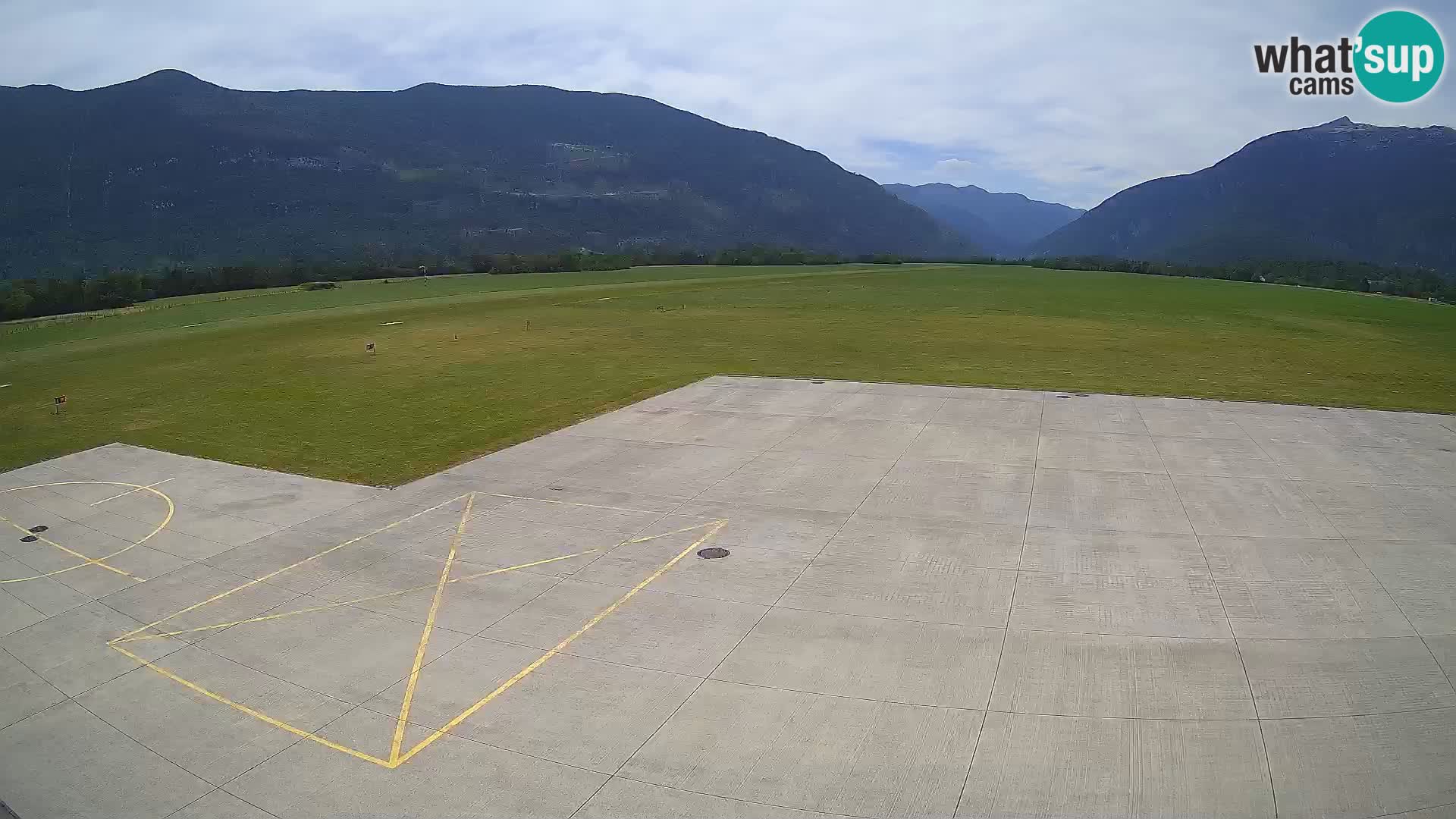 Bovec spletna kamera letališče – Skydive Bovec