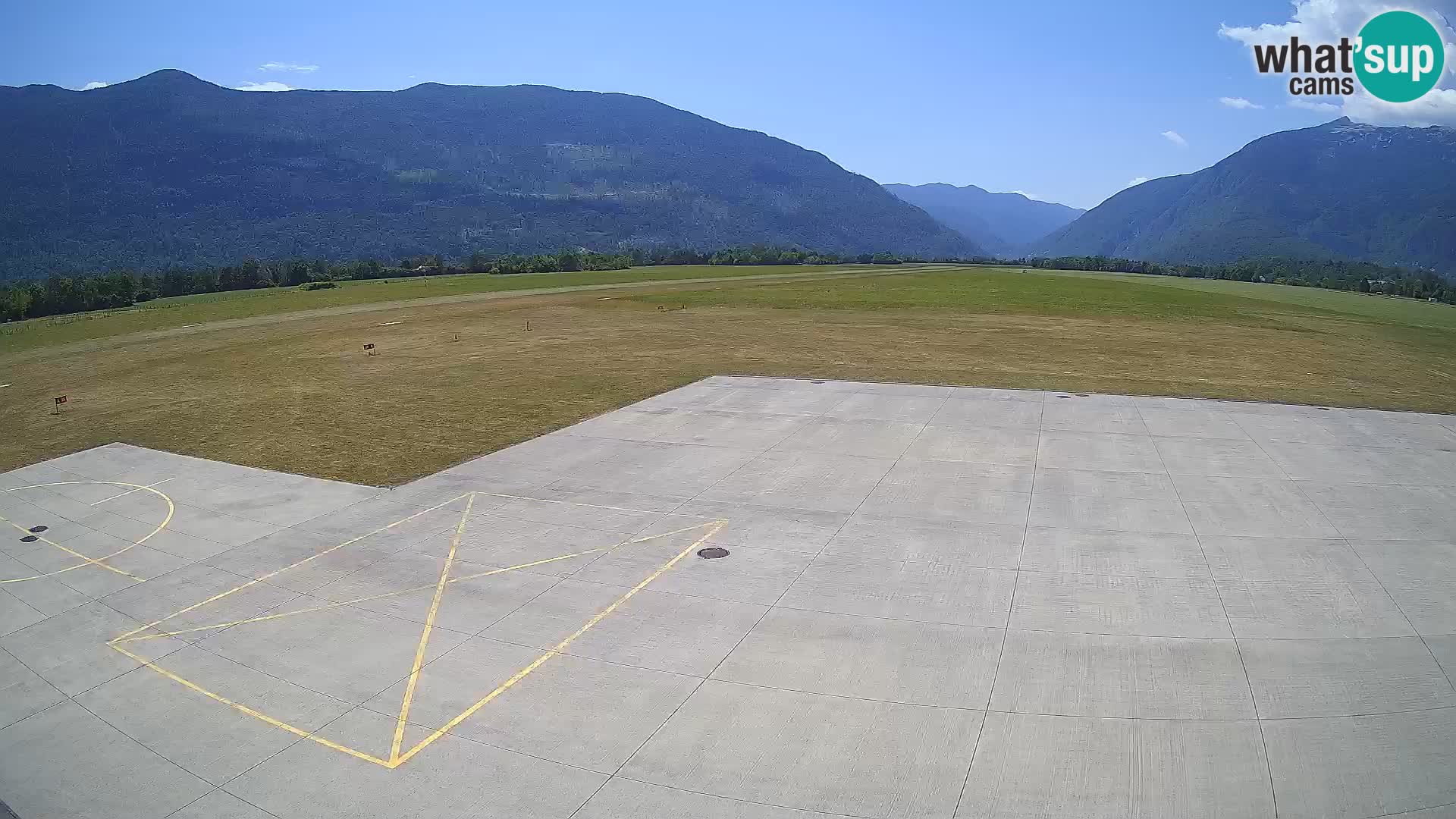 Bovec airport webcam – Skydive Bovec