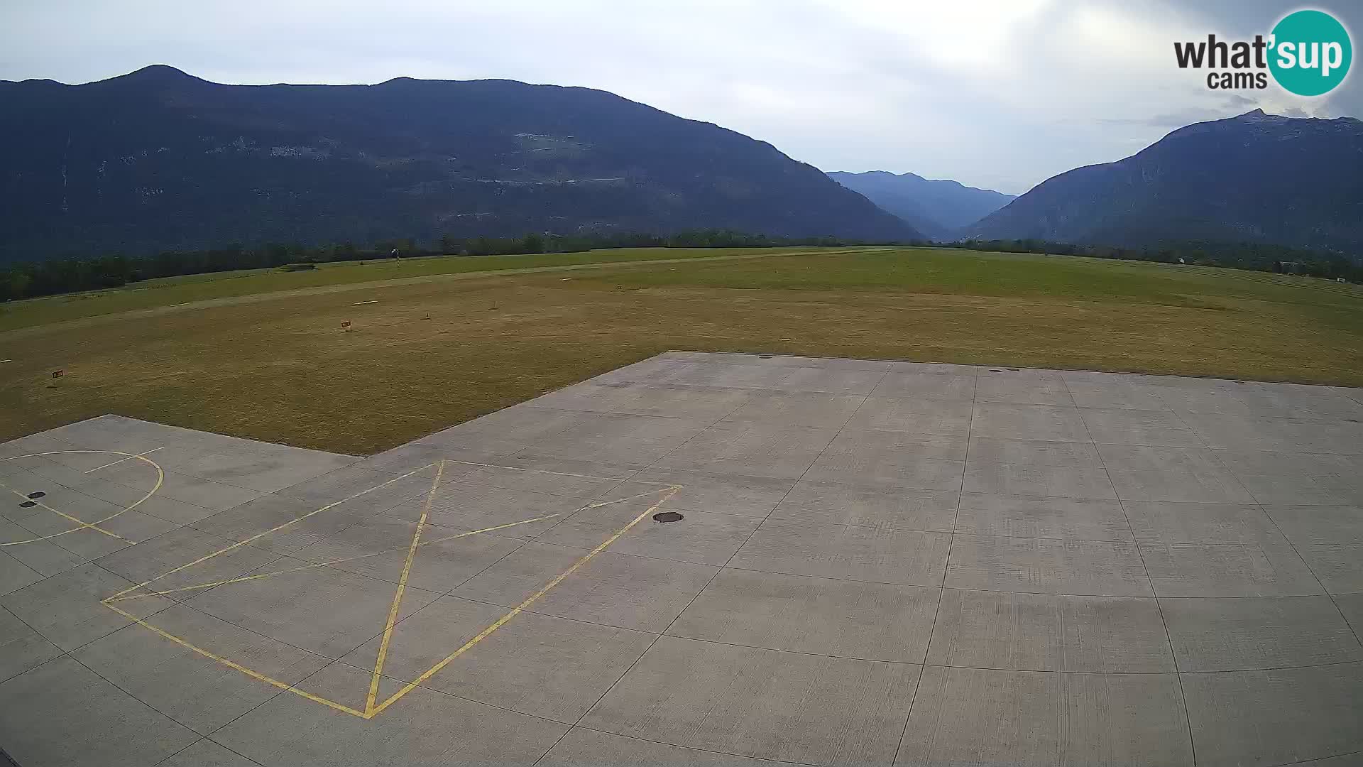 Web kamera zračne luke Bovec – Skydive Bovec