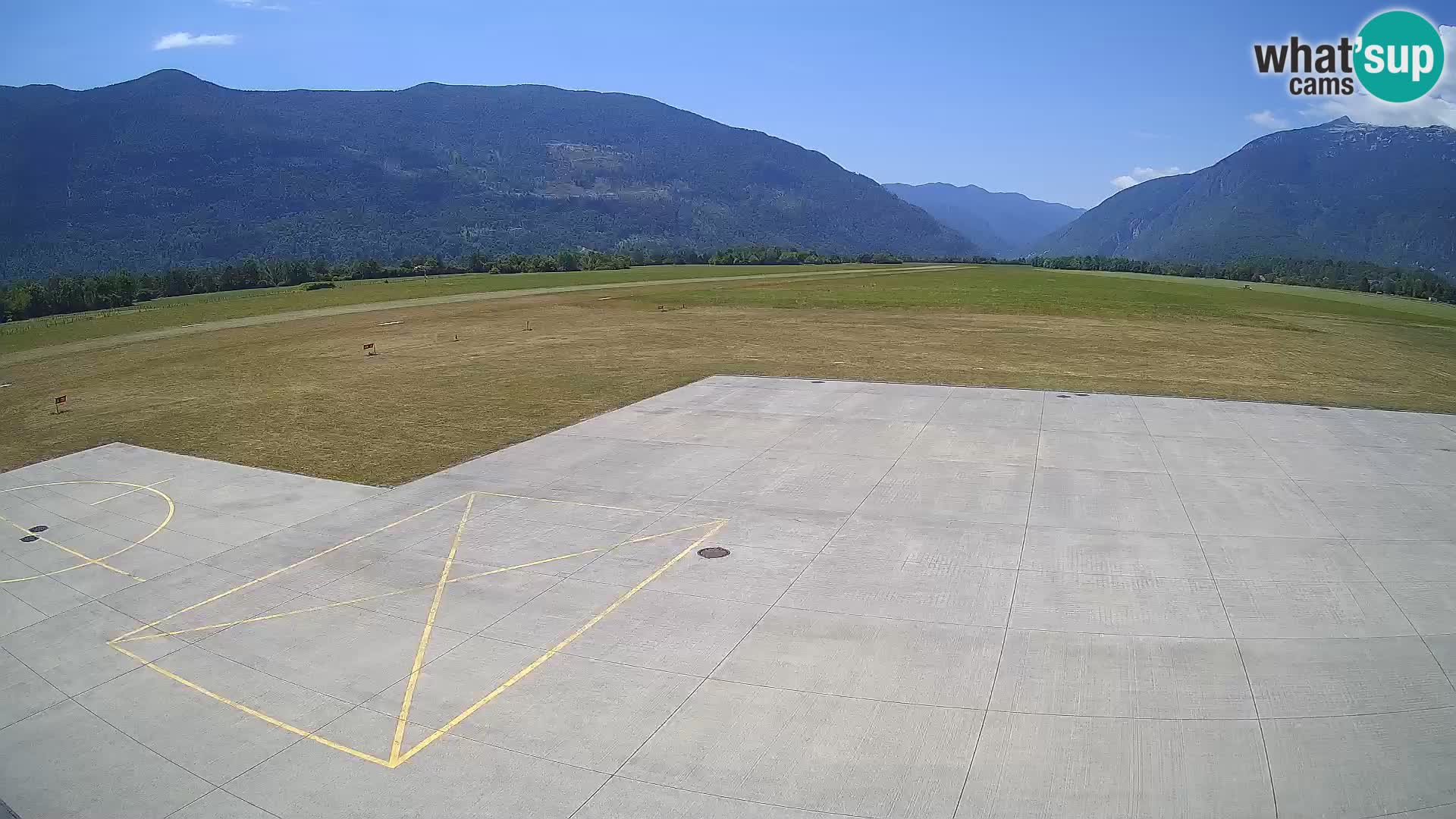 Bovec spletna kamera letališče – Skydive Bovec