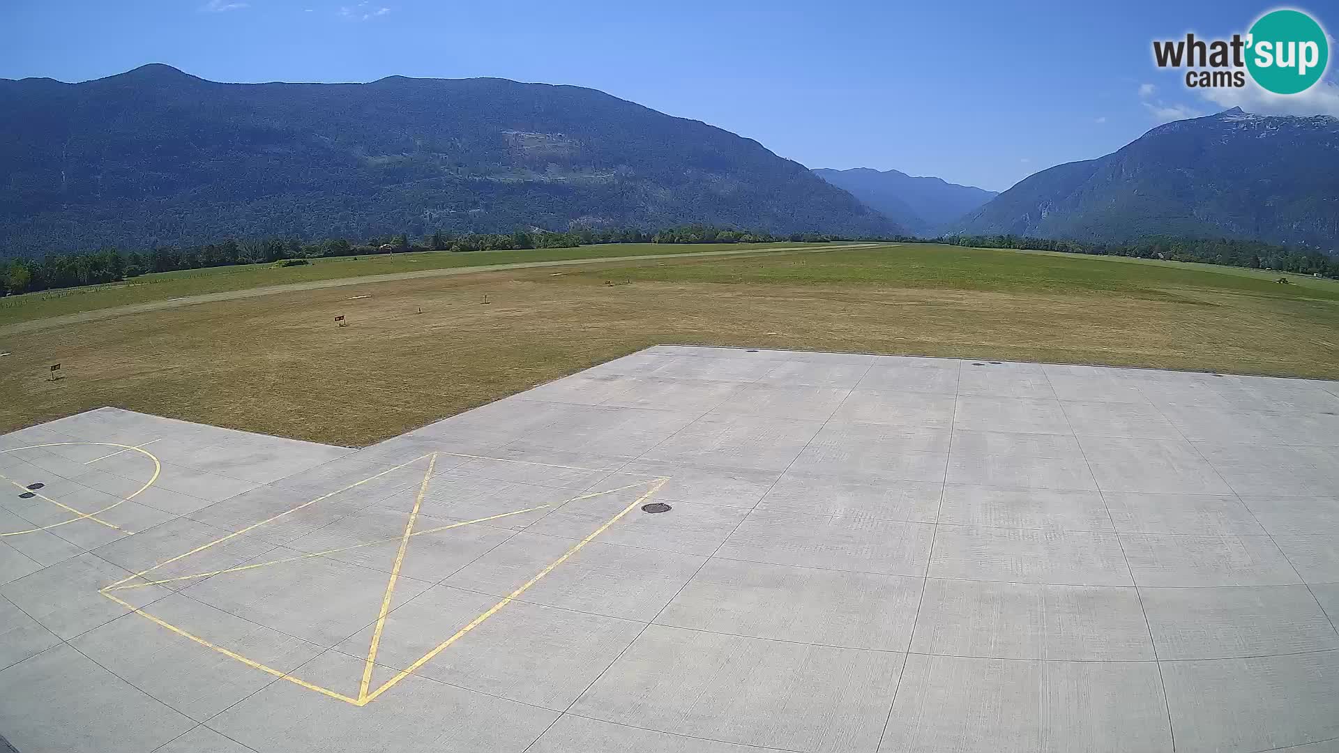 Bovec airport webcam – Skydive Bovec