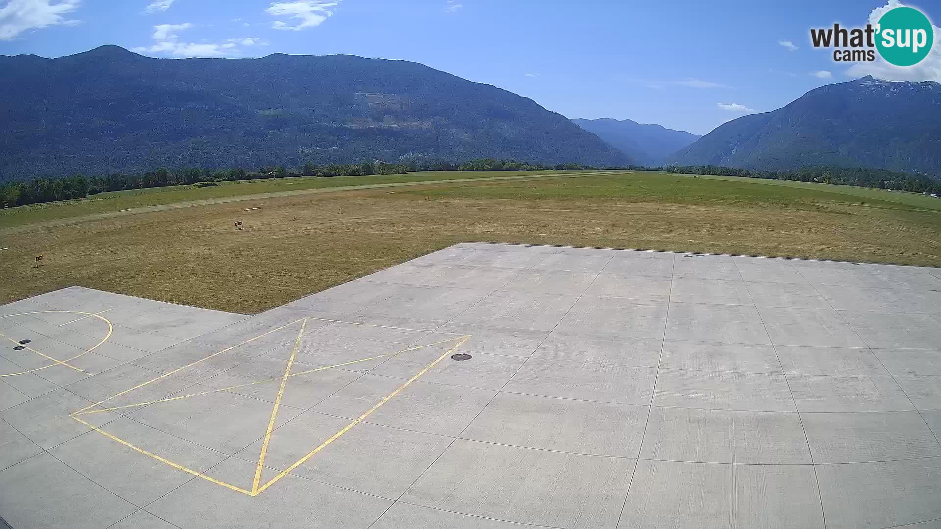 Bovec airport webcam – Skydive Bovec