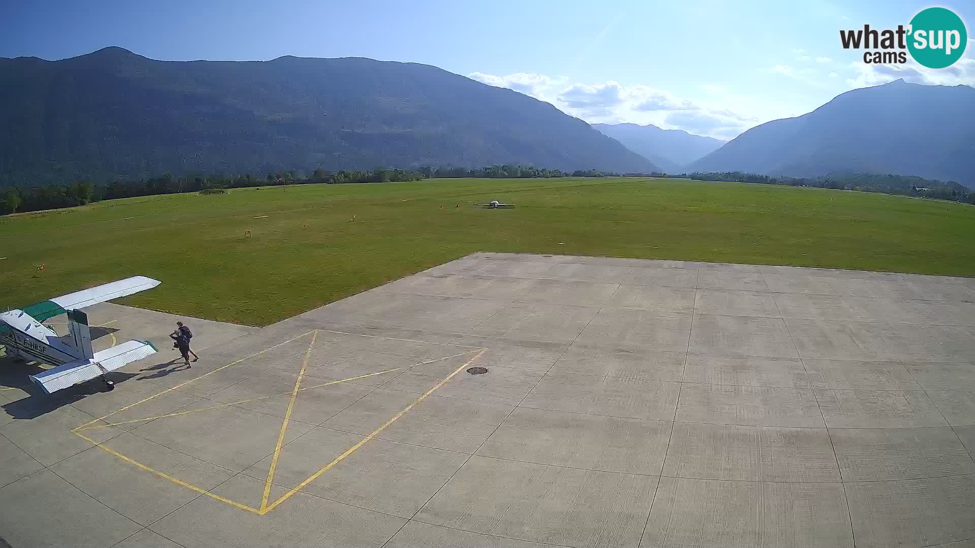 Bovec airport webcam – Skydive Bovec