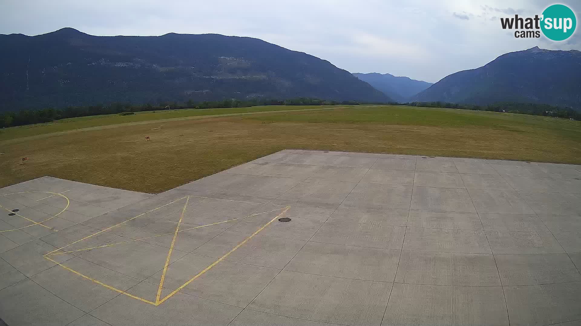 Bovec spletna kamera letališče – Skydive Bovec