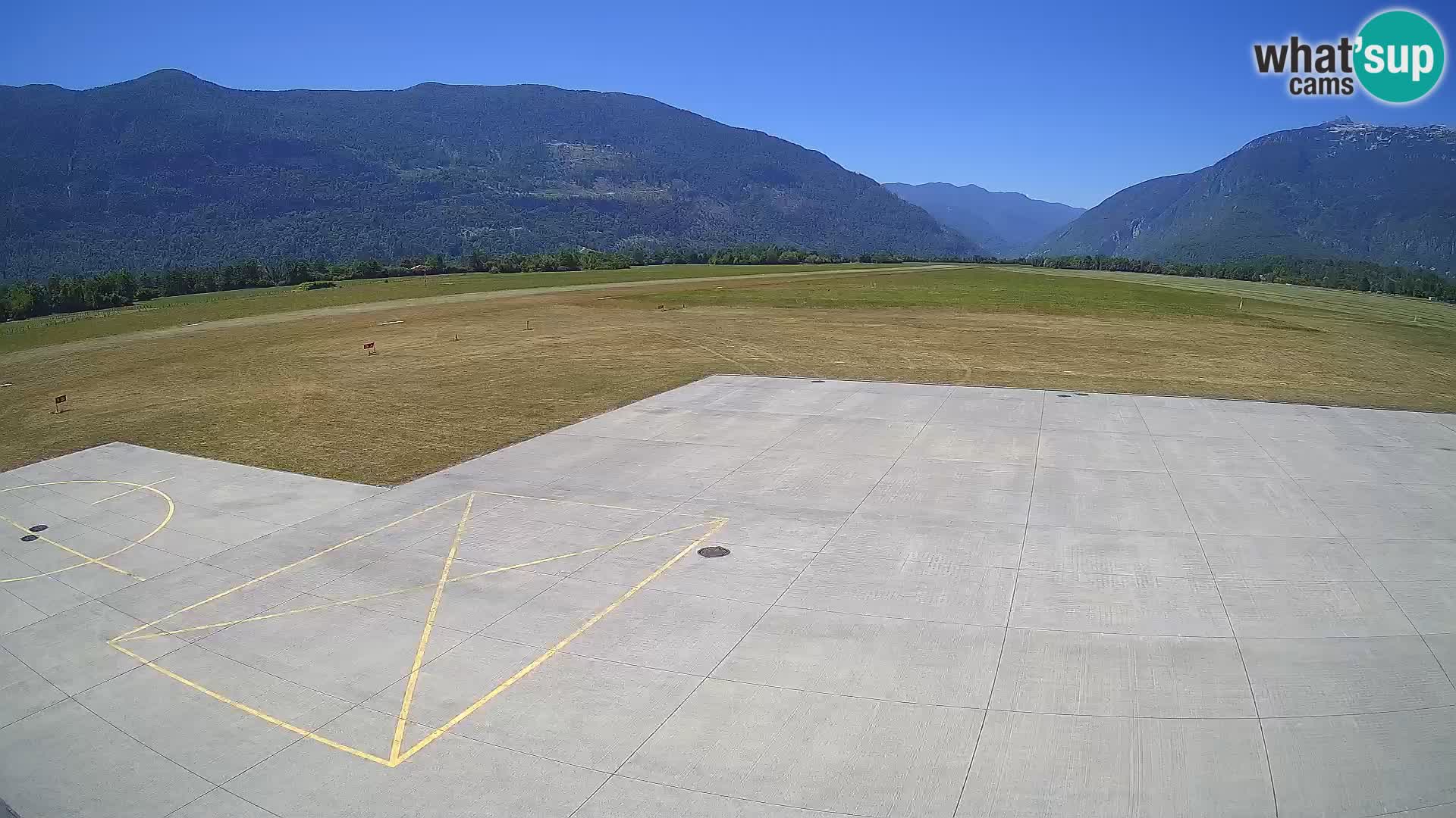 Bovec spletna kamera letališče – Skydive Bovec