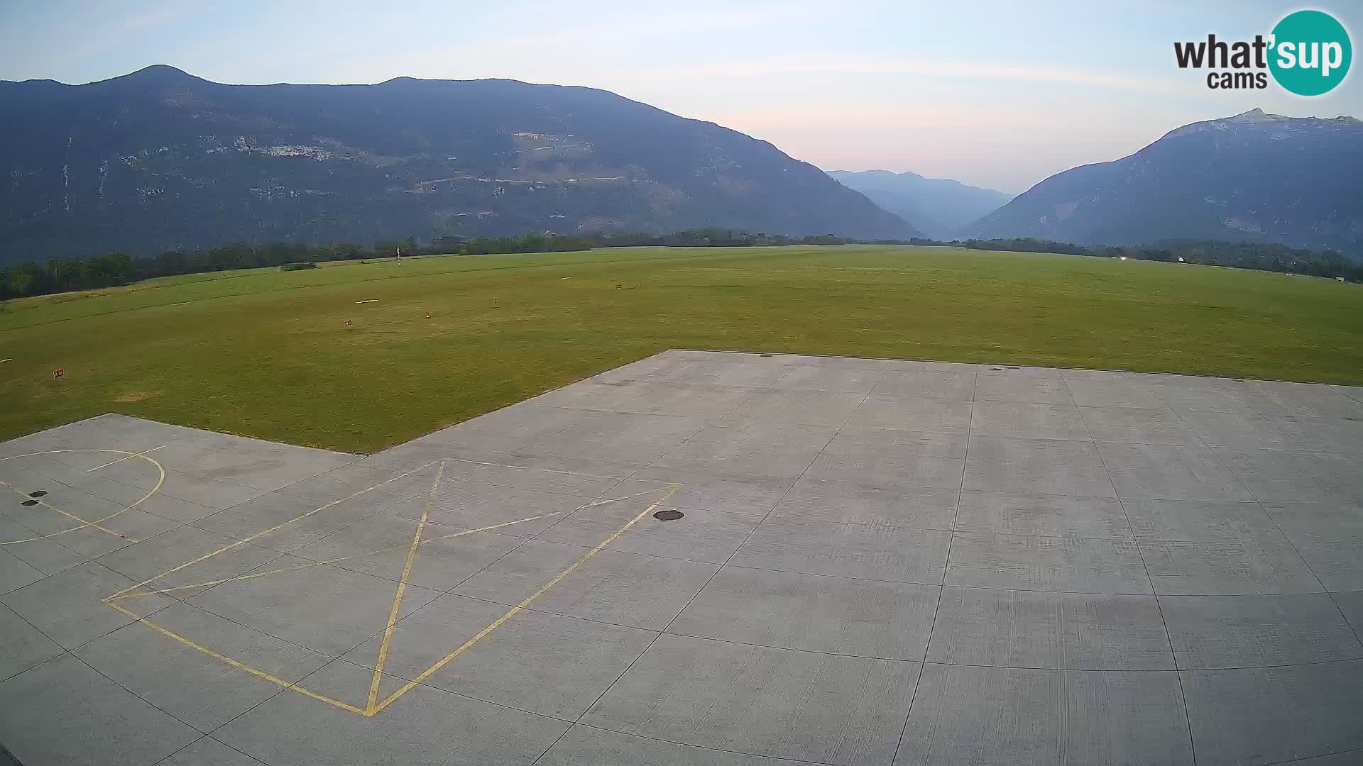 Bovec airport webcam – Skydive Bovec