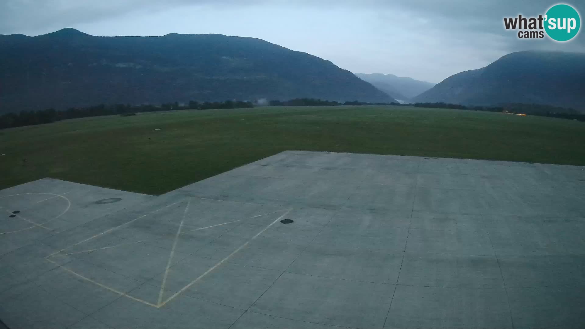 Web kamera zračne luke Bovec – Skydive Bovec