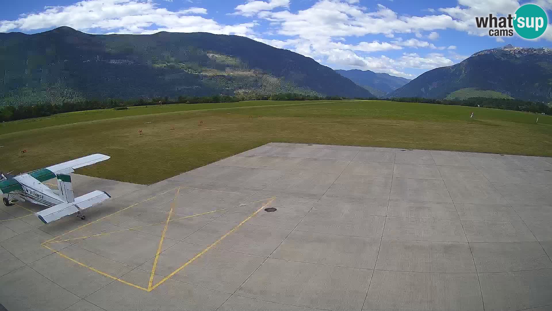 Bovec airport webcam – Skydive Bovec