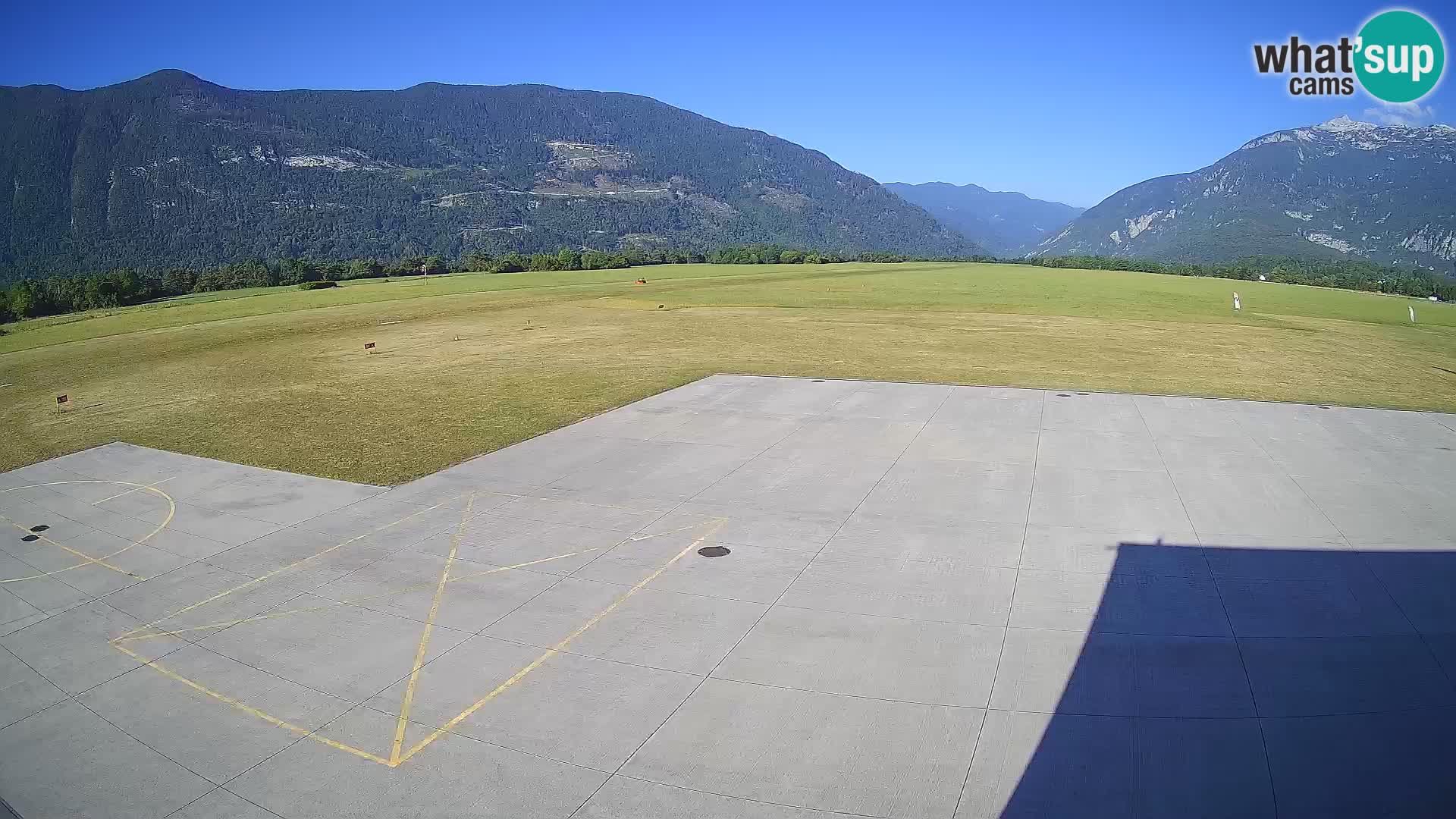 Bovec airport webcam – Skydive Bovec