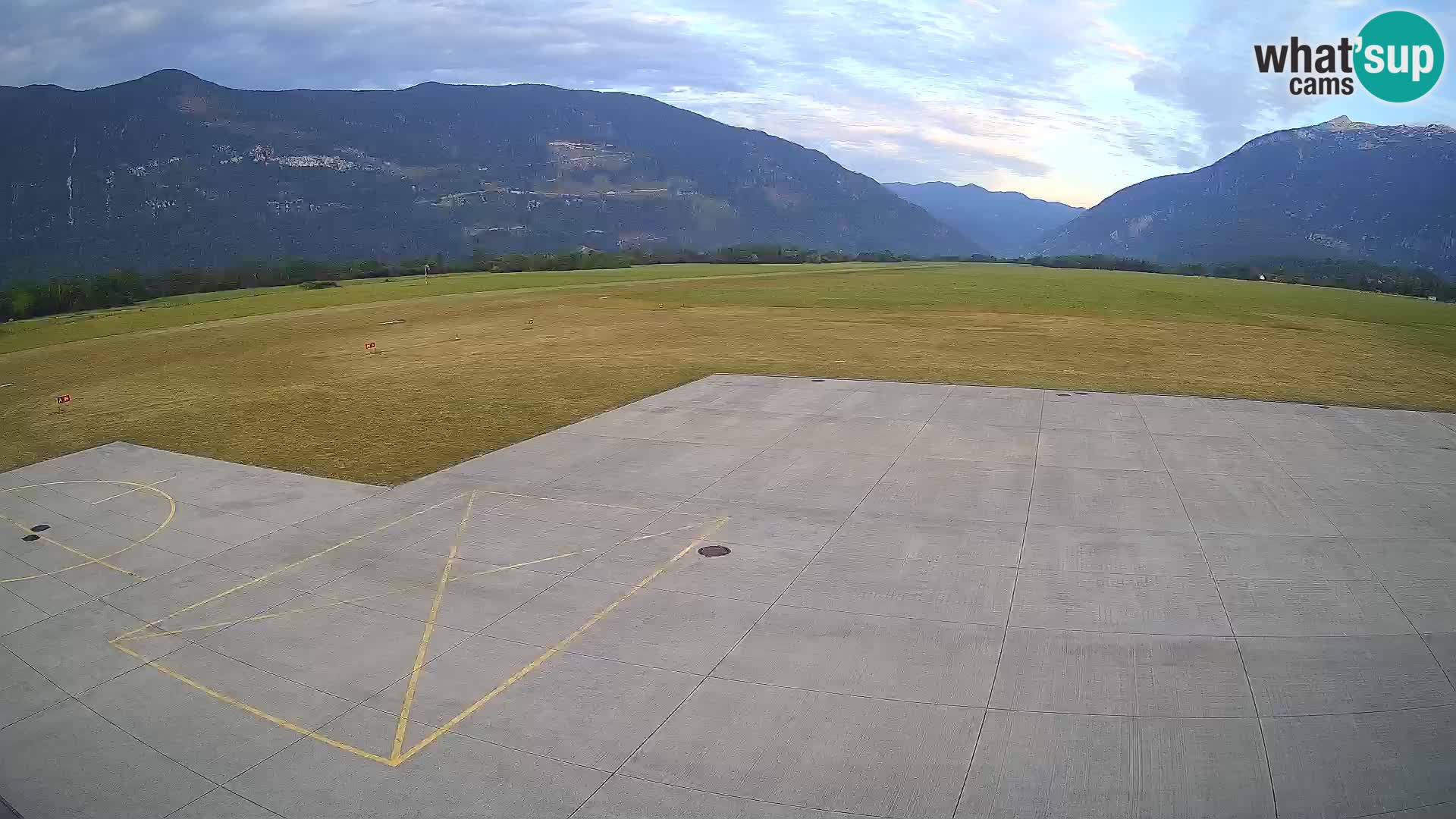 Web kamera zračne luke Bovec – Skydive Bovec