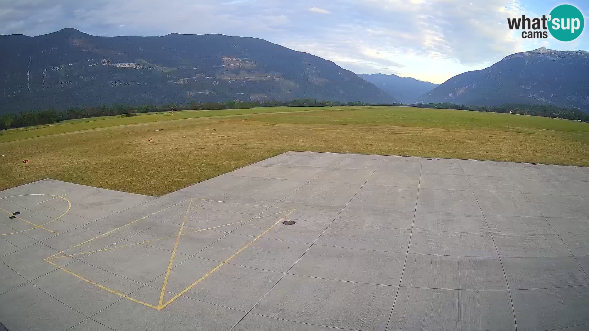 Web kamera zračne luke Bovec – Skydive Bovec