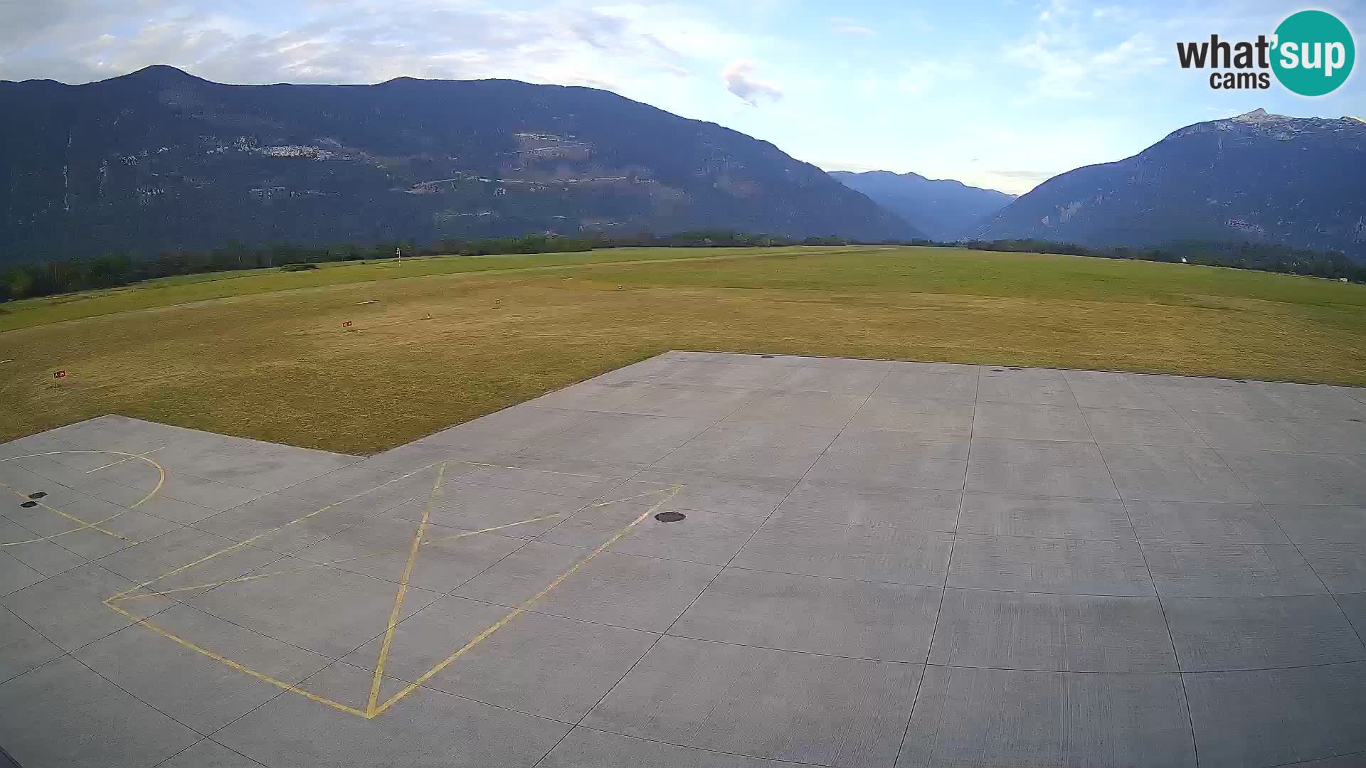 Bovec airport webcam – Skydive Bovec
