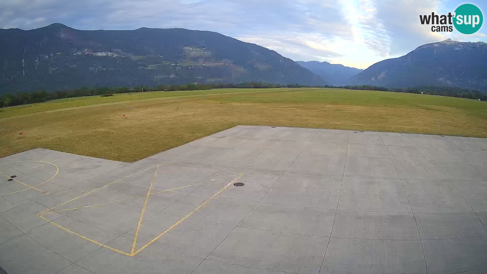 Bovec airport webcam – Skydive Bovec