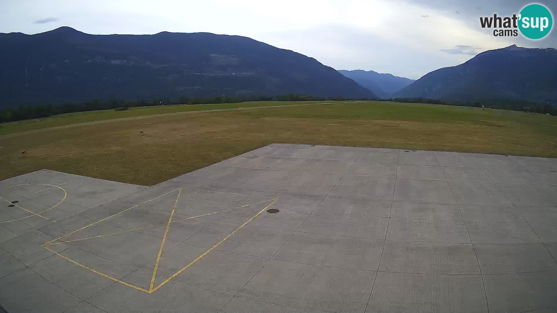 Bovec spletna kamera letališče – Skydive Bovec