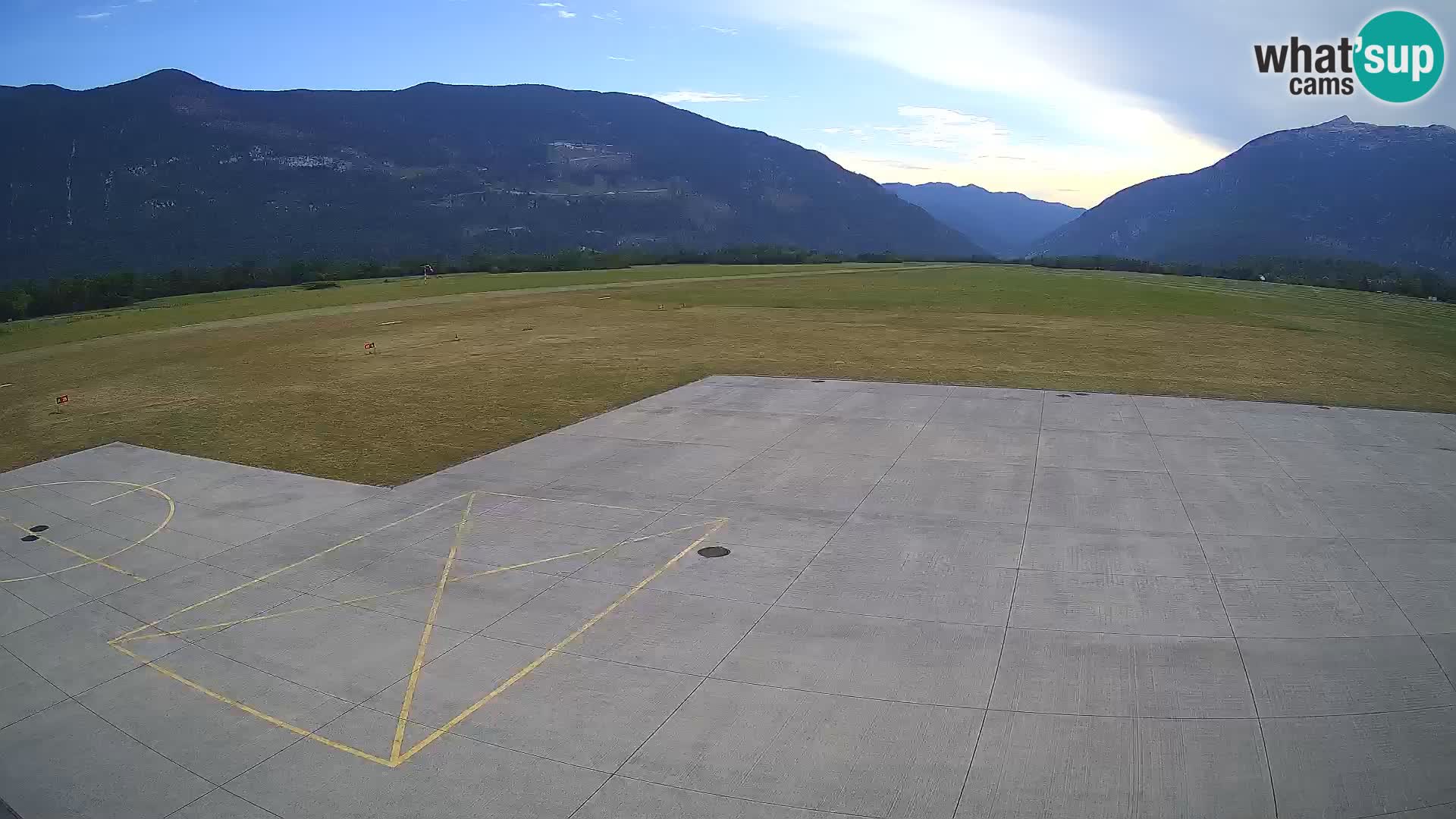 Bovec airport webcam – Skydive Bovec