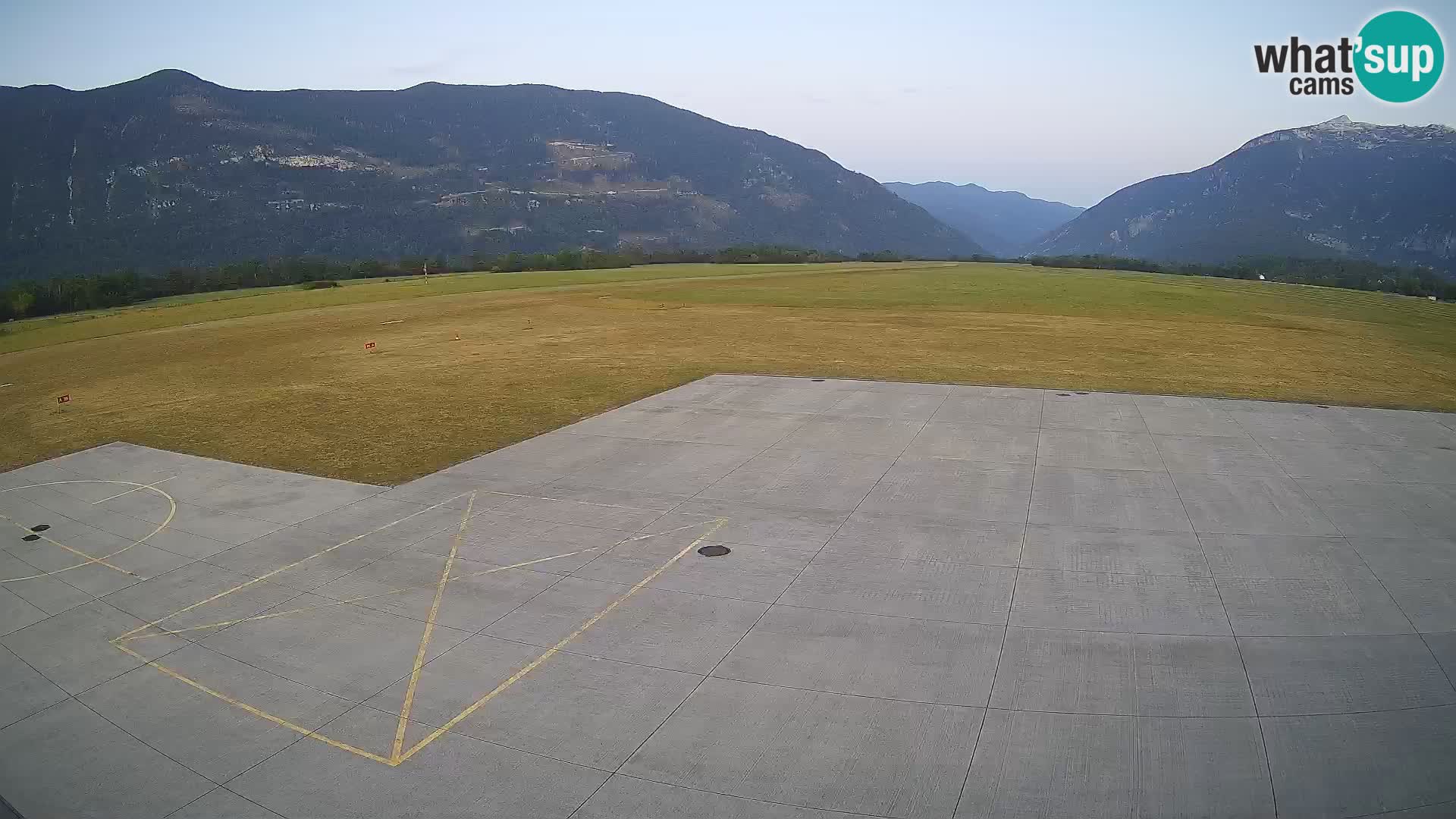 Bovec spletna kamera letališče – Skydive Bovec