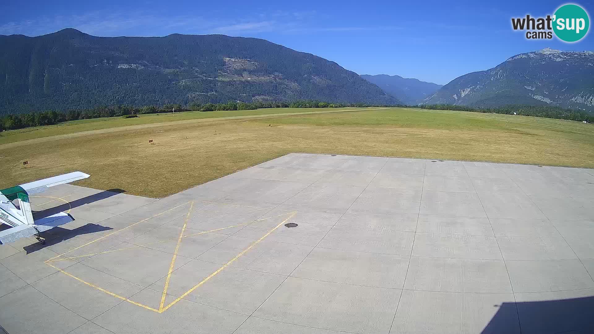 Bovec airport webcam – Skydive Bovec