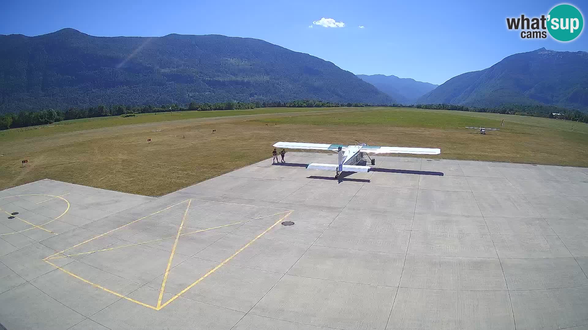 Bovec airport webcam – Skydive Bovec