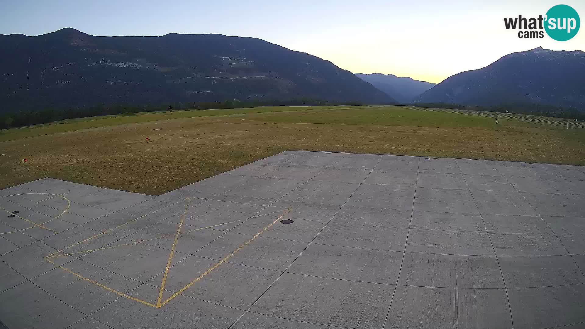 Web kamera zračne luke Bovec – Skydive Bovec